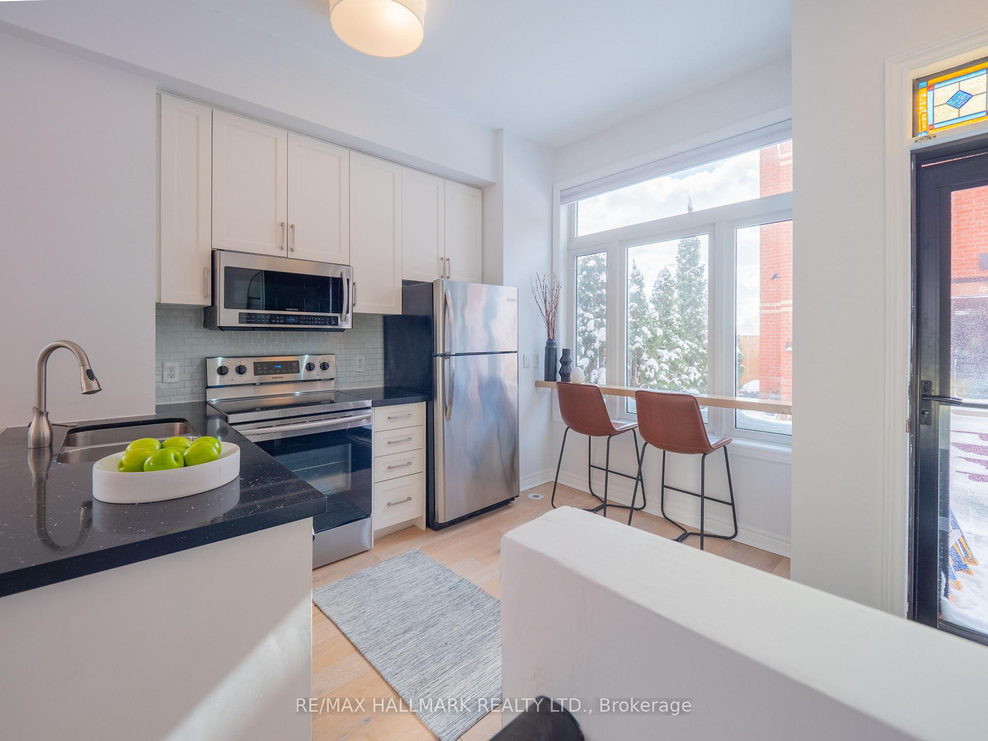Photo 3 of 16 Old Primrose Lane, Toronto, Regent Park — HOMEH