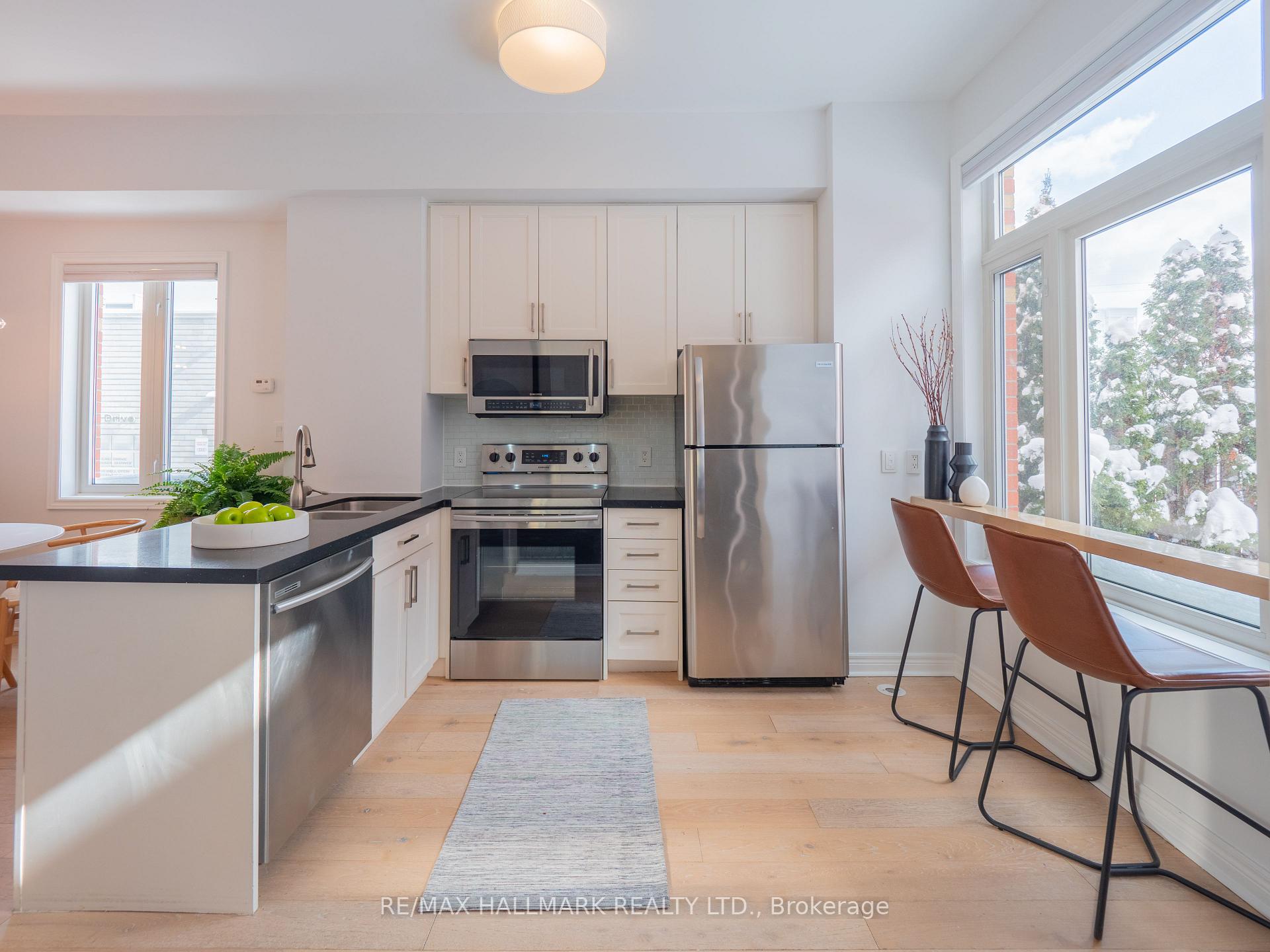 Photo 4 of 16 Old Primrose Lane, Toronto, Regent Park — HOMEH