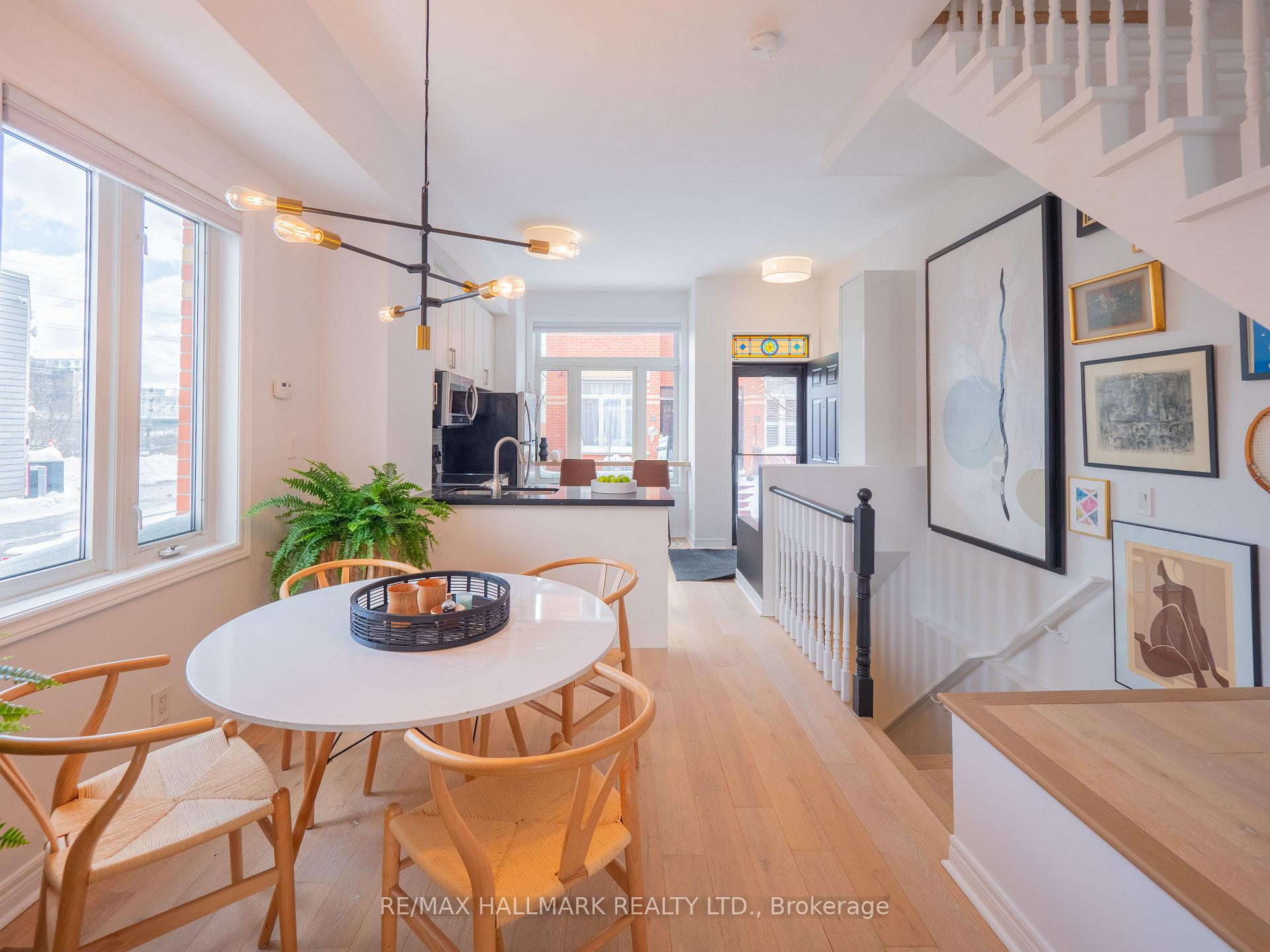 Photo 8 of 16 Old Primrose Lane, Toronto, Regent Park — HOMEH