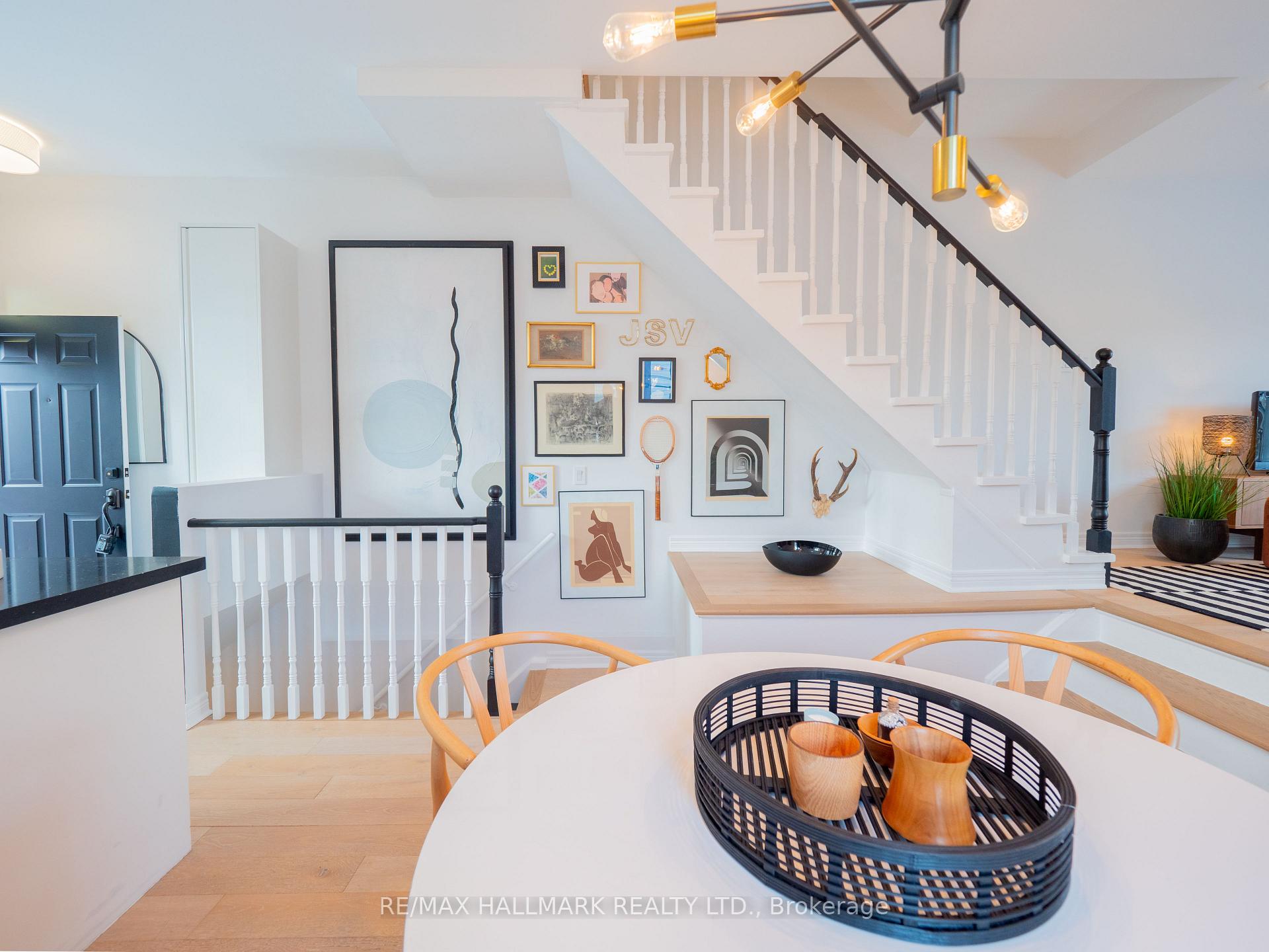 Photo 11 of 16 Old Primrose Lane, Toronto, Regent Park — HOMEH