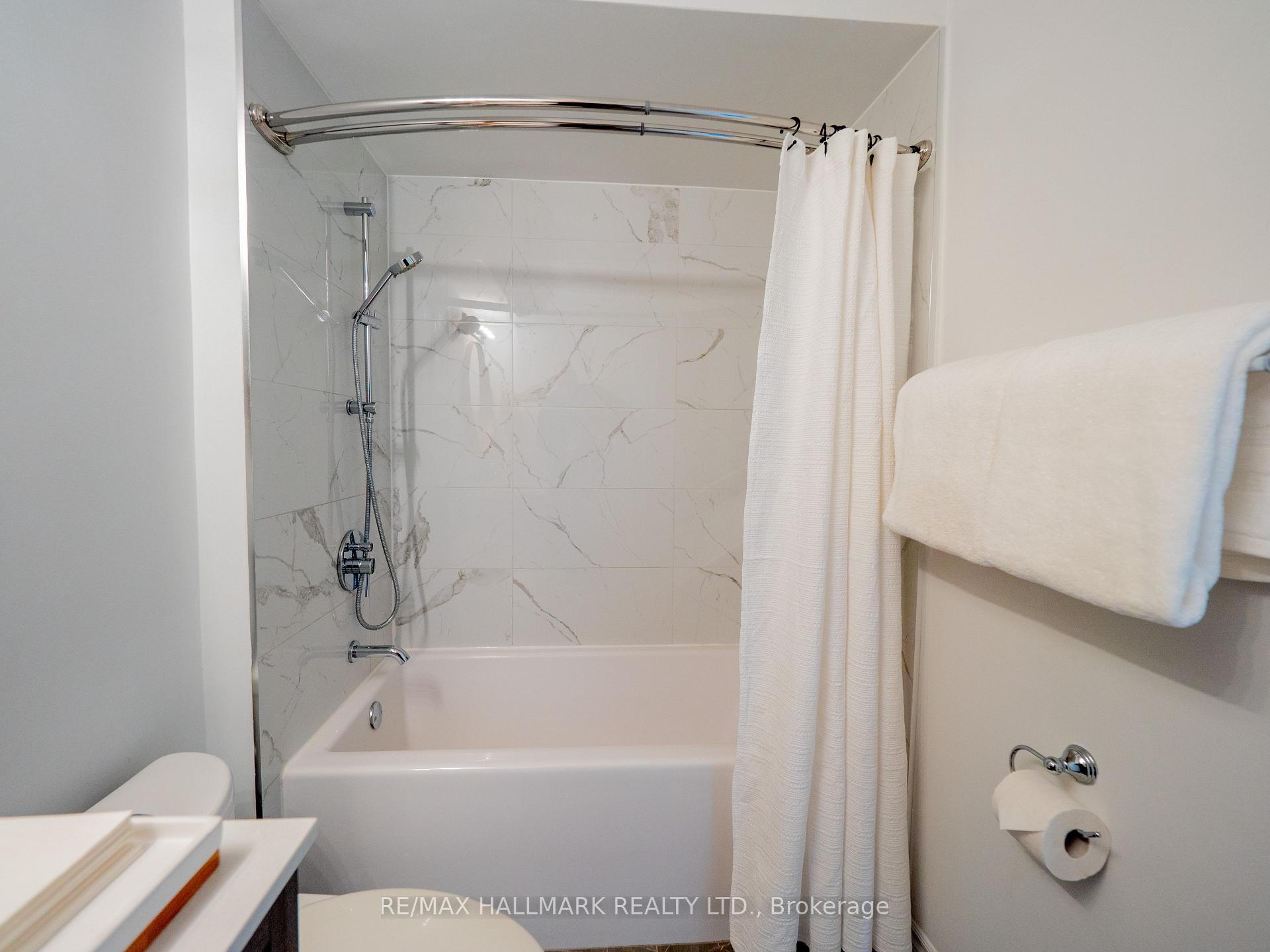Photo 21 of 16 Old Primrose Lane, Toronto, Regent Park — HOMEH