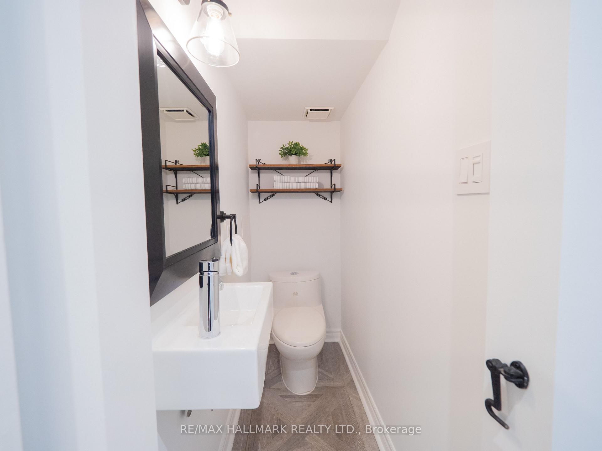 Photo 34 of 16 Old Primrose Lane, Toronto, Regent Park — HOMEH