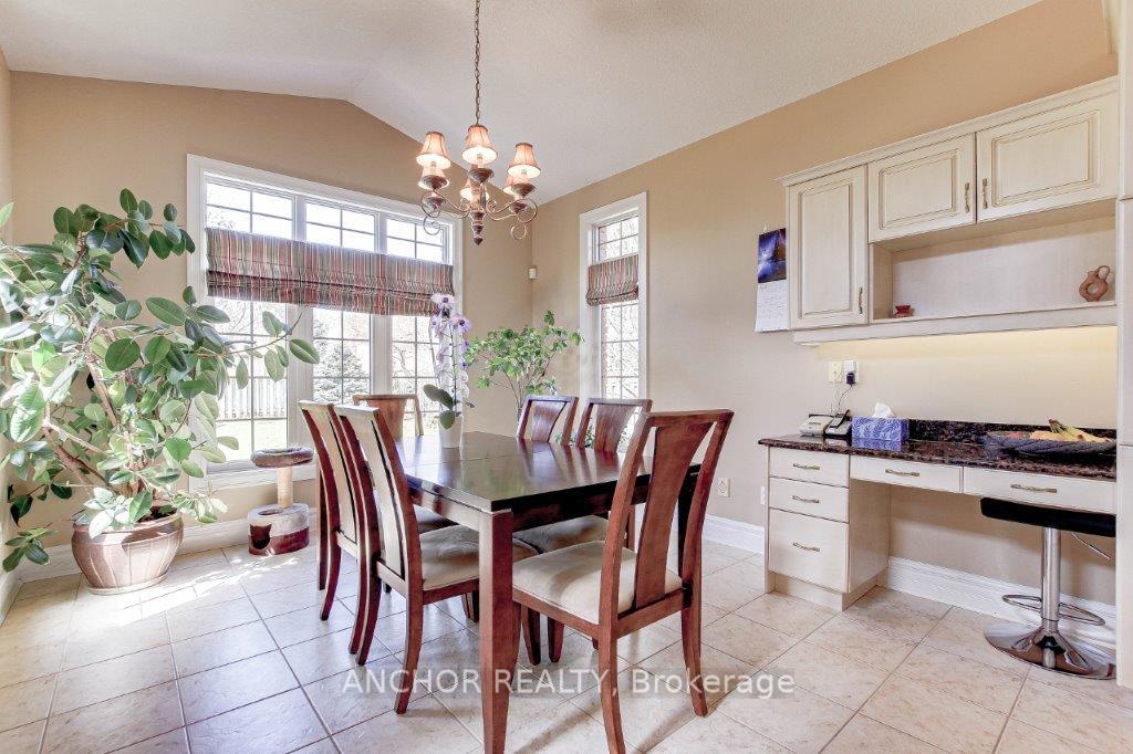 Photo 10 of 51 Pinehurst Drive W, Thames Centre, Dorchester — HOMEH