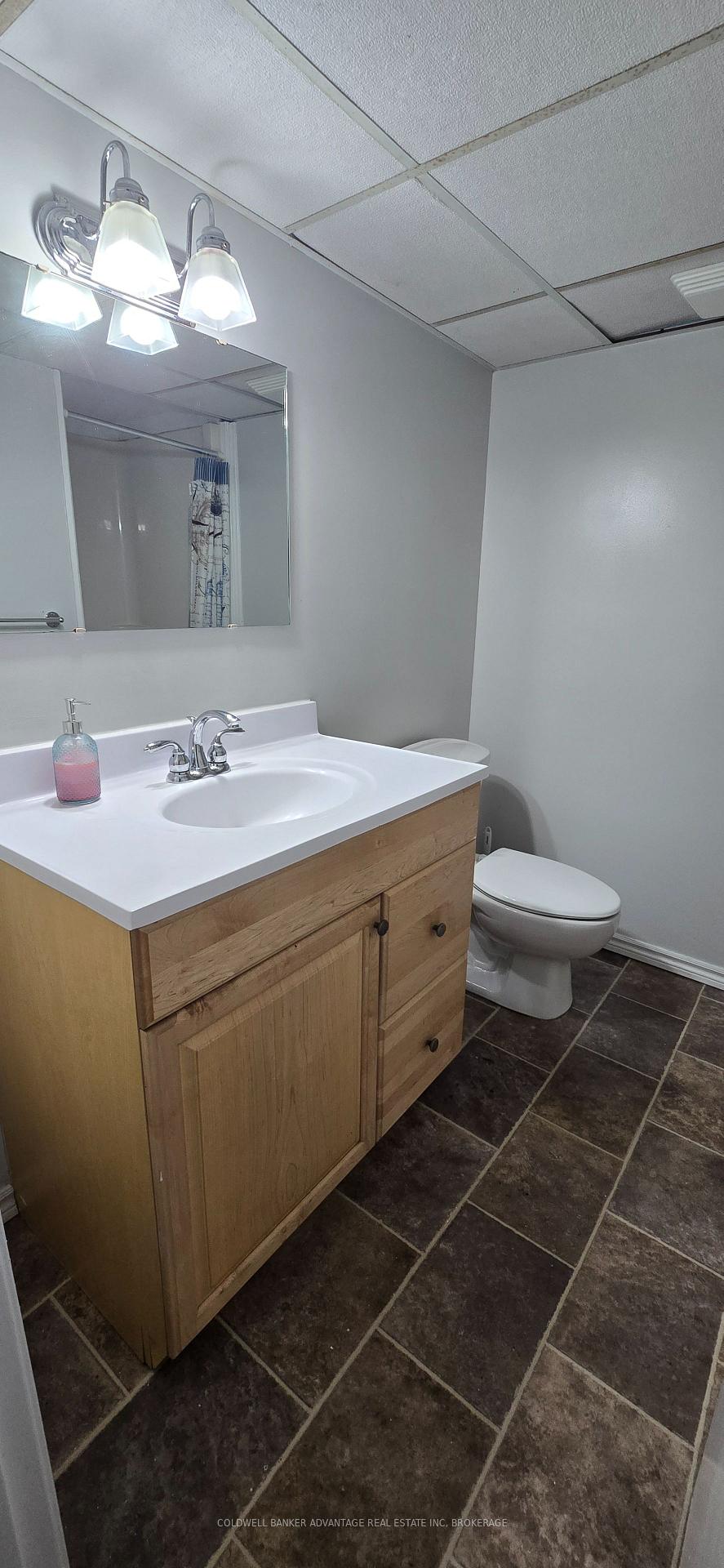 Photo 6 of 30 Tara Crescent, Thorold, Confederation Heights — HOMEH