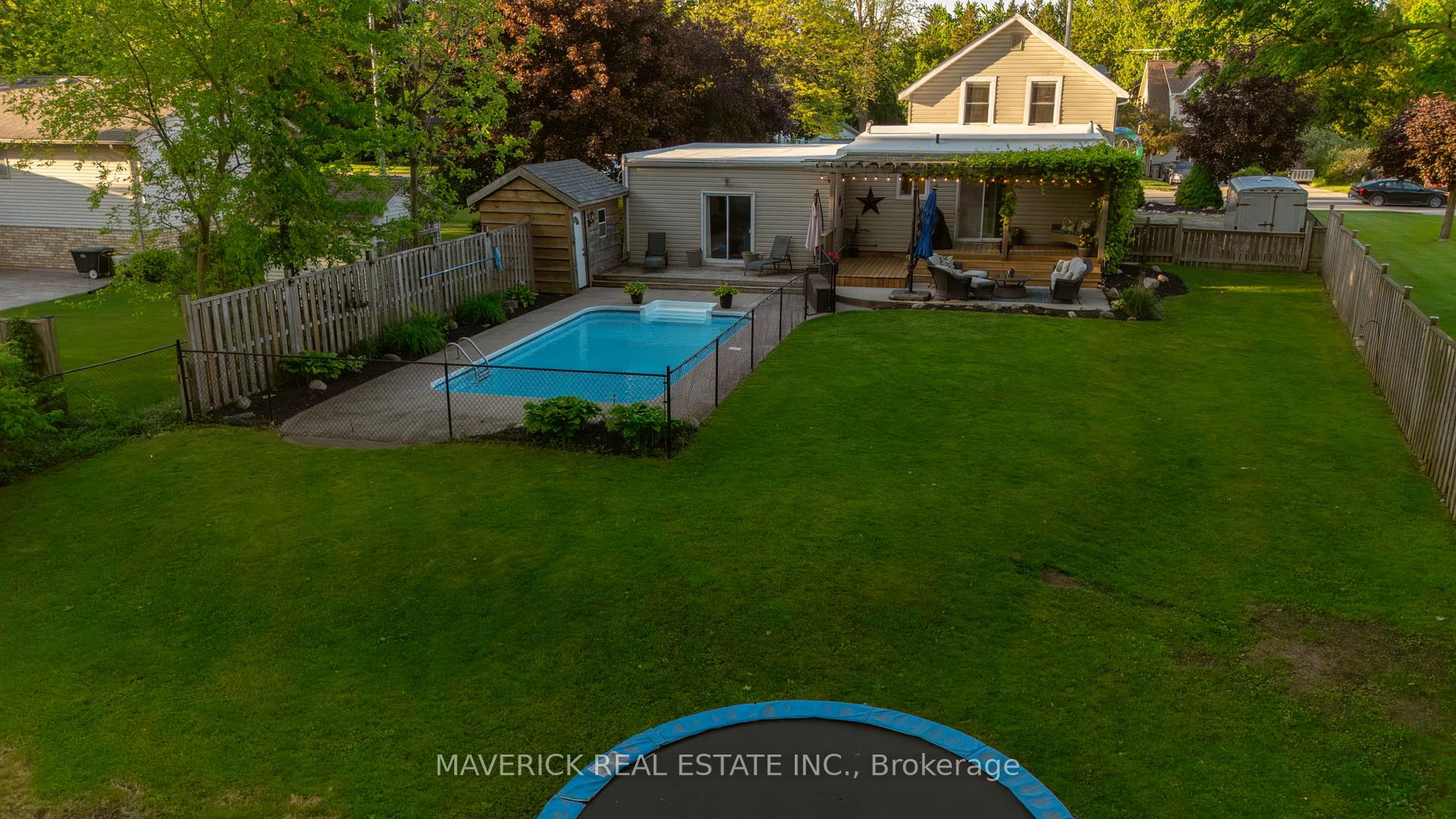 Photo 11 of 22371 Adelaide Road, Strathroy-Caradoc, Mount Brydges — HOMEH
