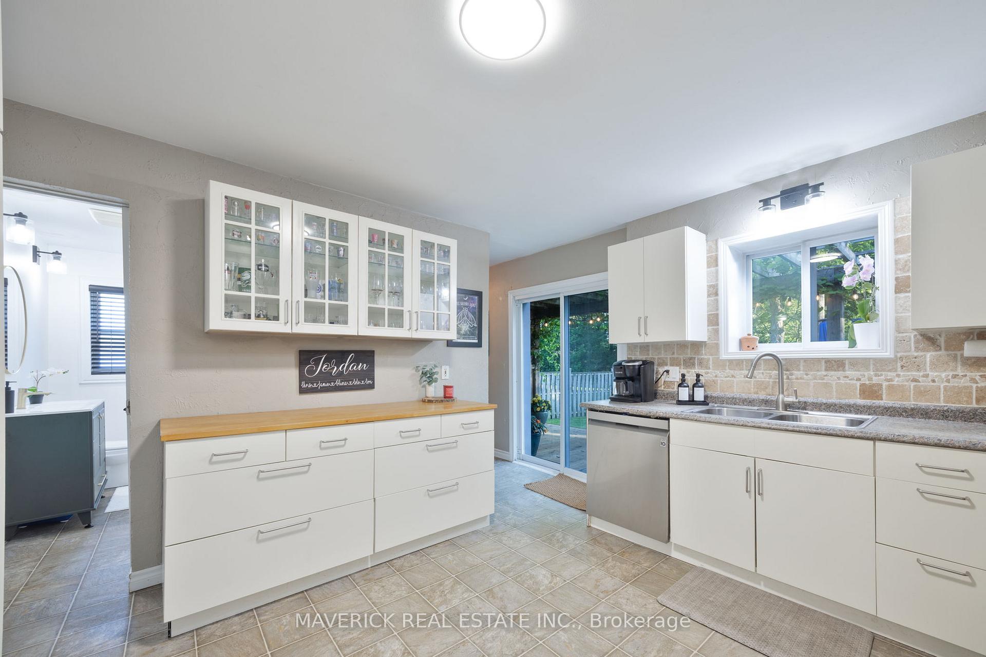 Photo 24 of 22371 Adelaide Road, Strathroy-Caradoc, Mount Brydges — HOMEH