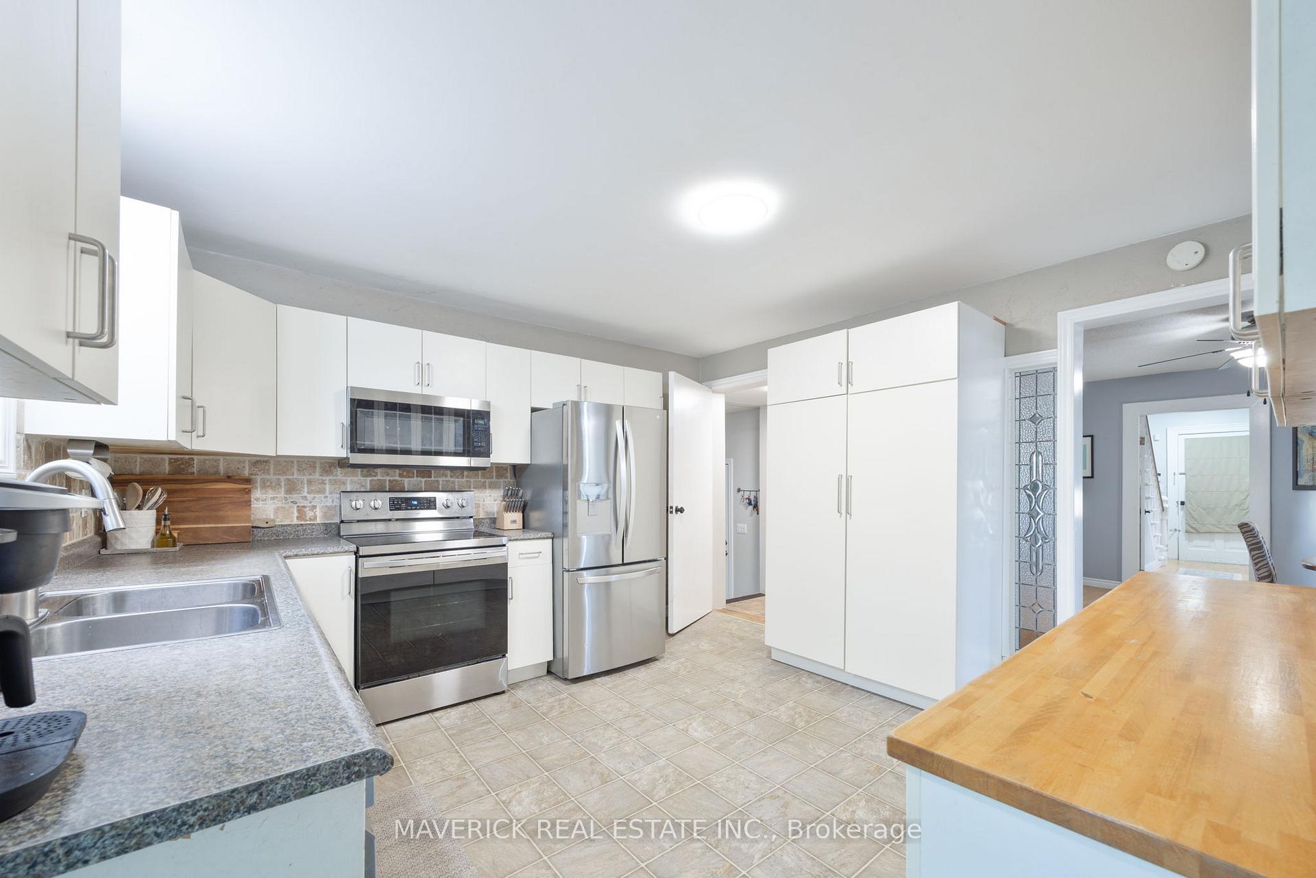 Photo 25 of 22371 Adelaide Road, Strathroy-Caradoc, Mount Brydges — HOMEH