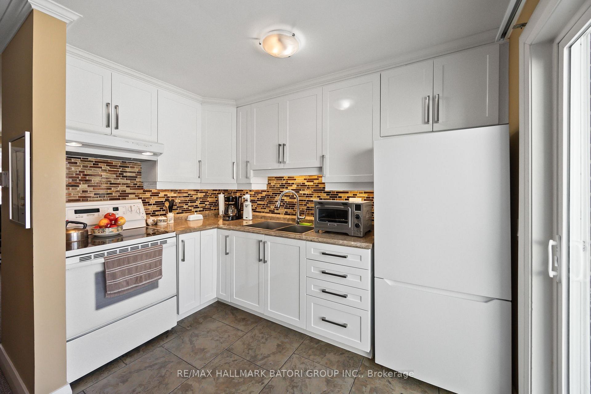 Photo 7 of 20 Rowley Avenue, Toronto, Mount Pleasant East — HOMEH