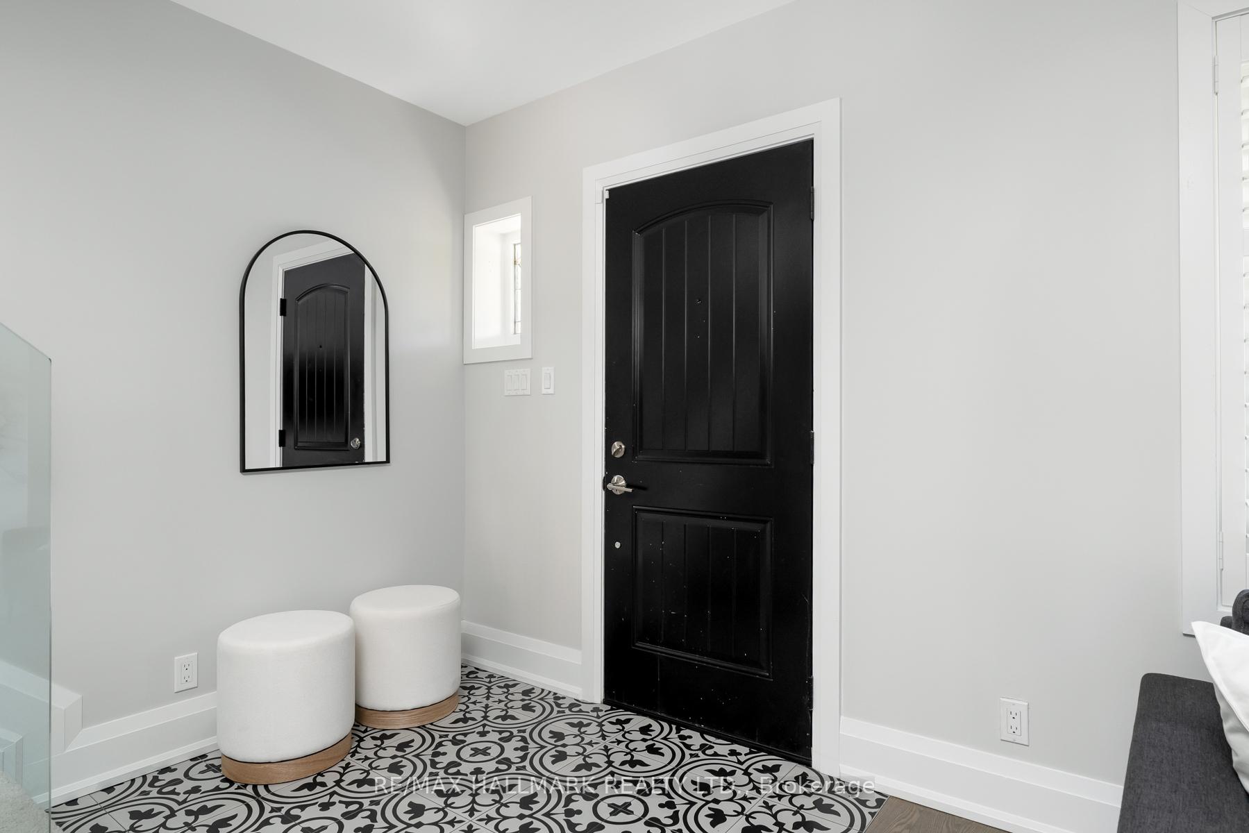 Photo 5 of 29 Lesmount Avenue, Toronto, Danforth Village-East York — HOMEH