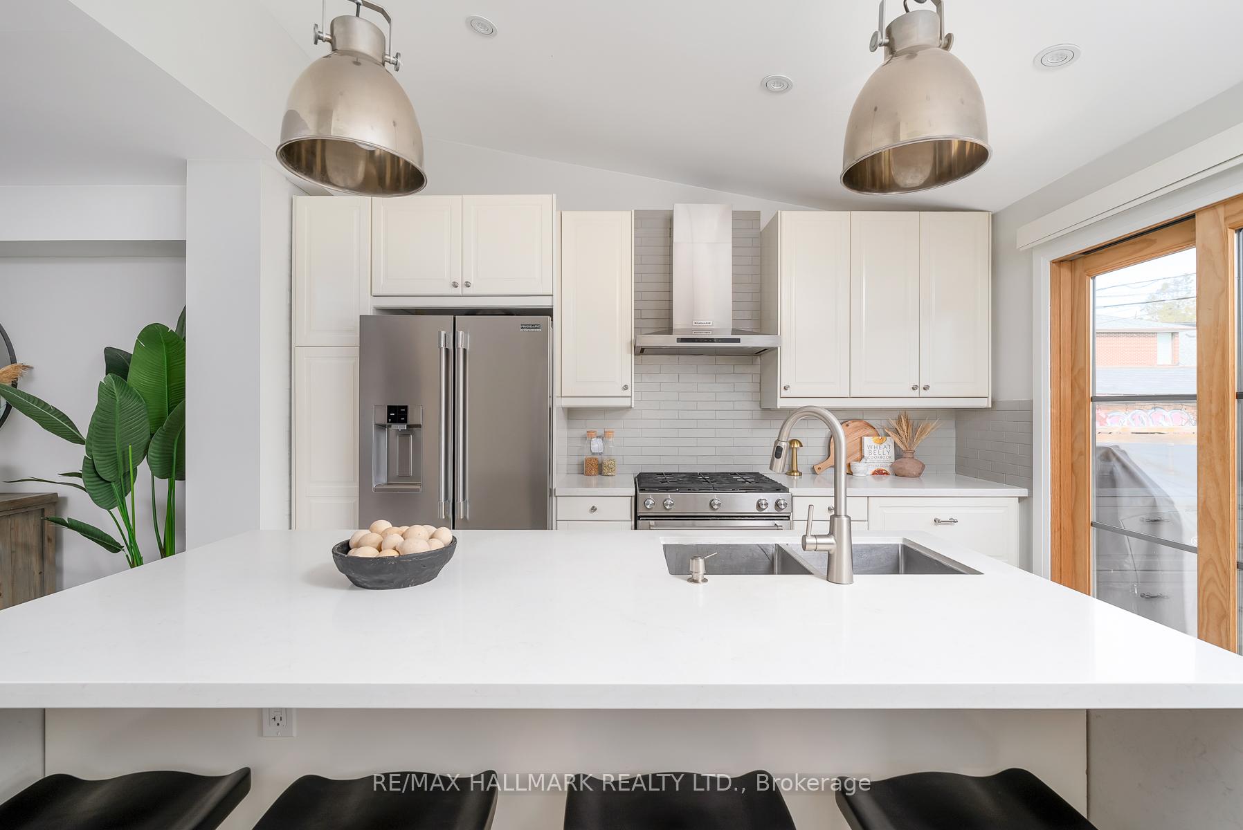 Photo 22 of 29 Lesmount Avenue, Toronto, Danforth Village-East York — HOMEH