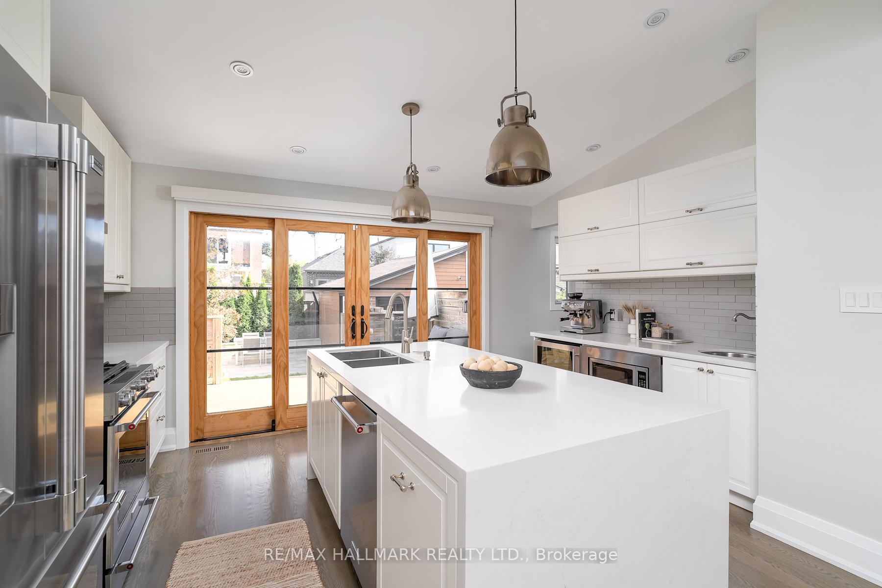 Photo 23 of 29 Lesmount Avenue, Toronto, Danforth Village-East York — HOMEH
