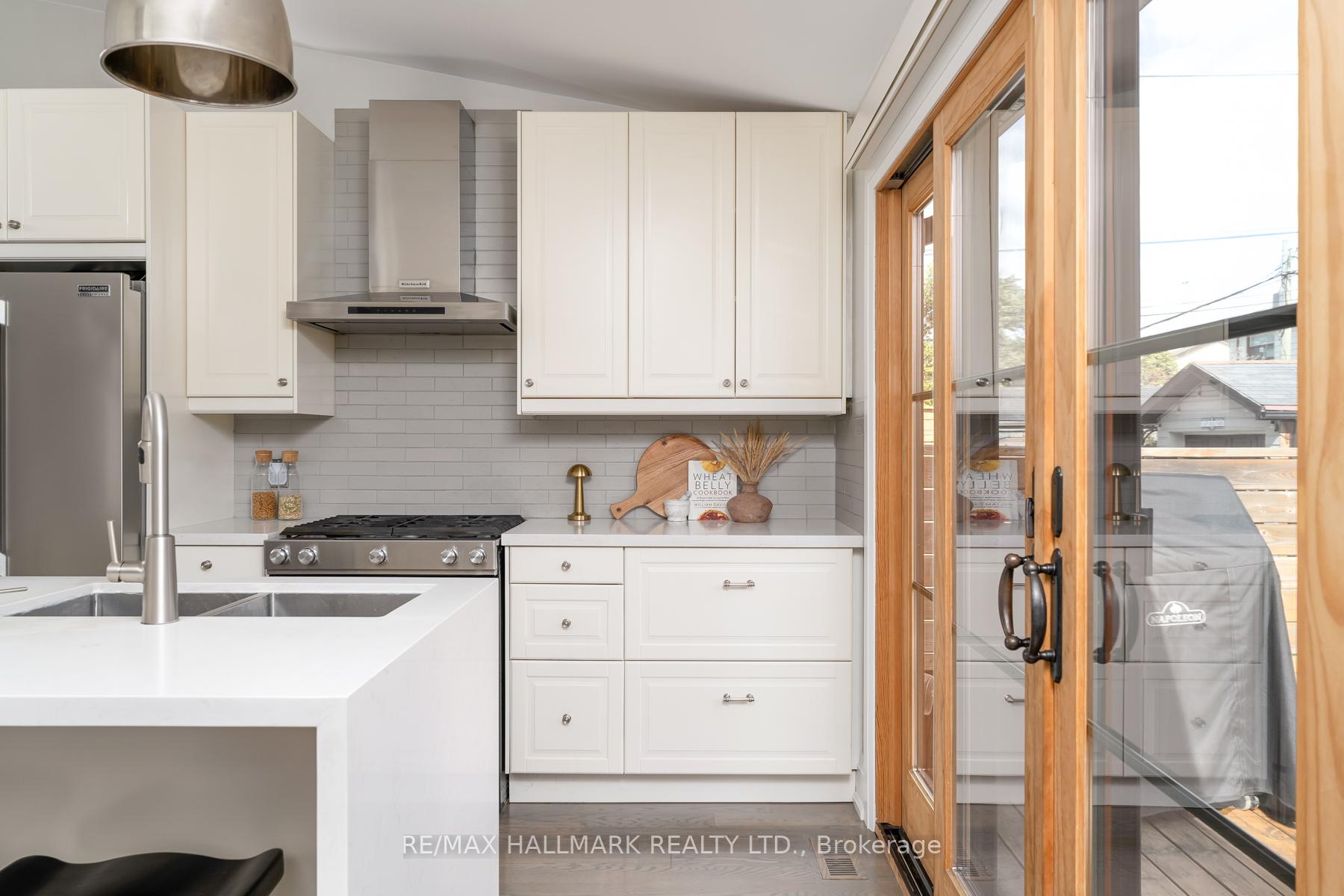 Photo 24 of 29 Lesmount Avenue, Toronto, Danforth Village-East York — HOMEH