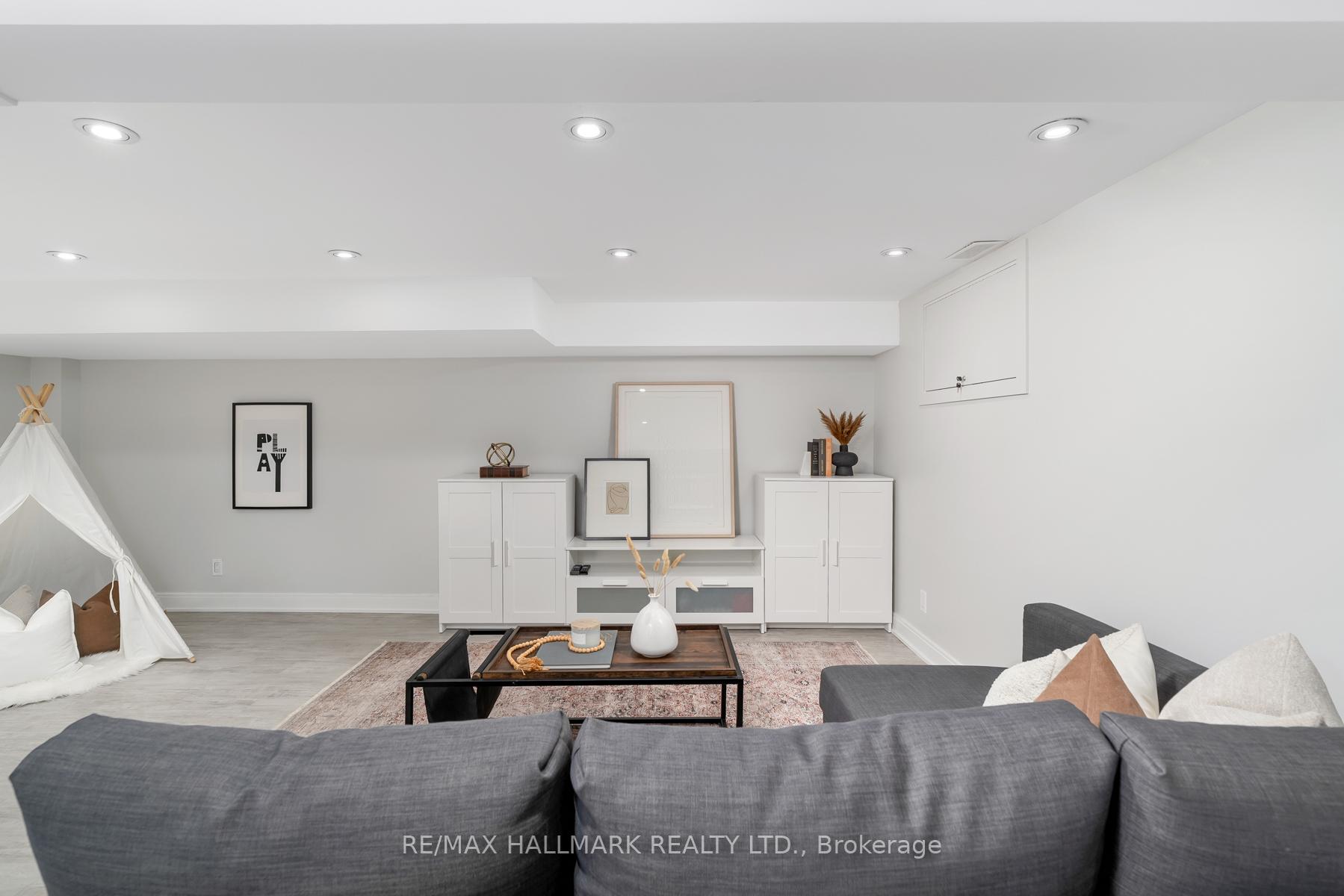 Photo 39 of 29 Lesmount Avenue, Toronto, Danforth Village-East York — HOMEH