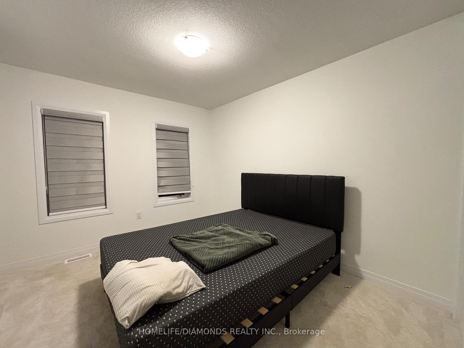 Photo 5 of 112 Brighton Lane, Thorold, Rolling Meadows — HOMEH