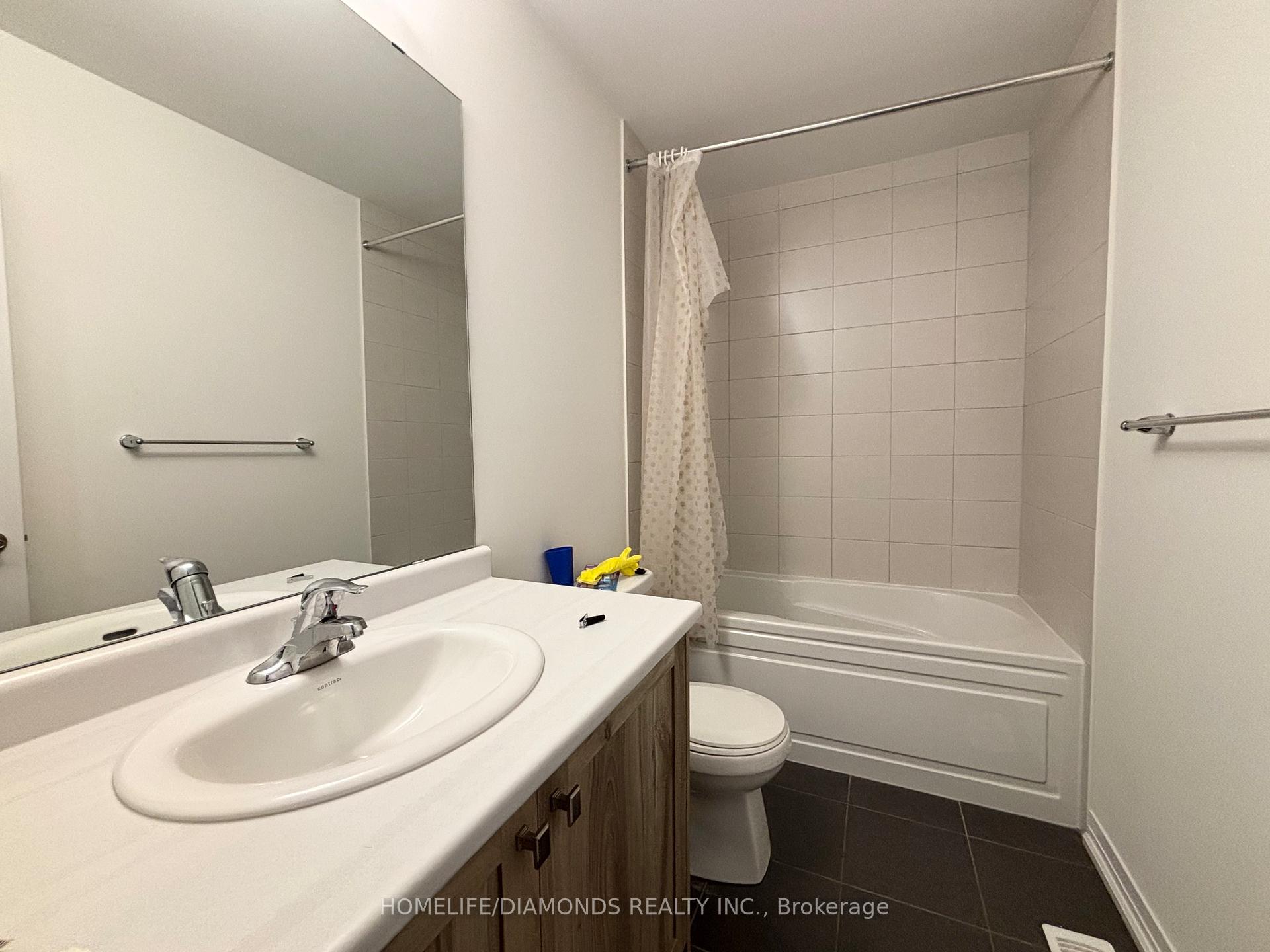 Photo 8 of 112 Brighton Lane, Thorold, Rolling Meadows — HOMEH