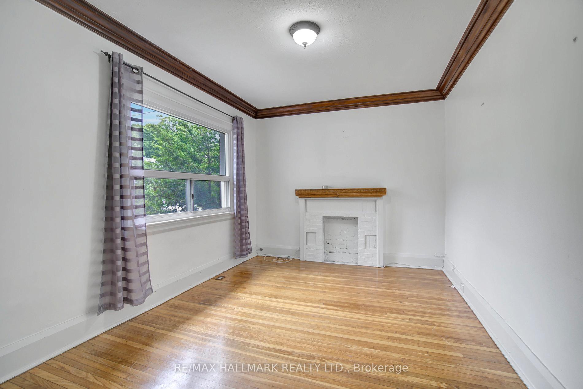Photo 5 of 9 Costain Avenue, Toronto, East End-Danforth — HOMEH