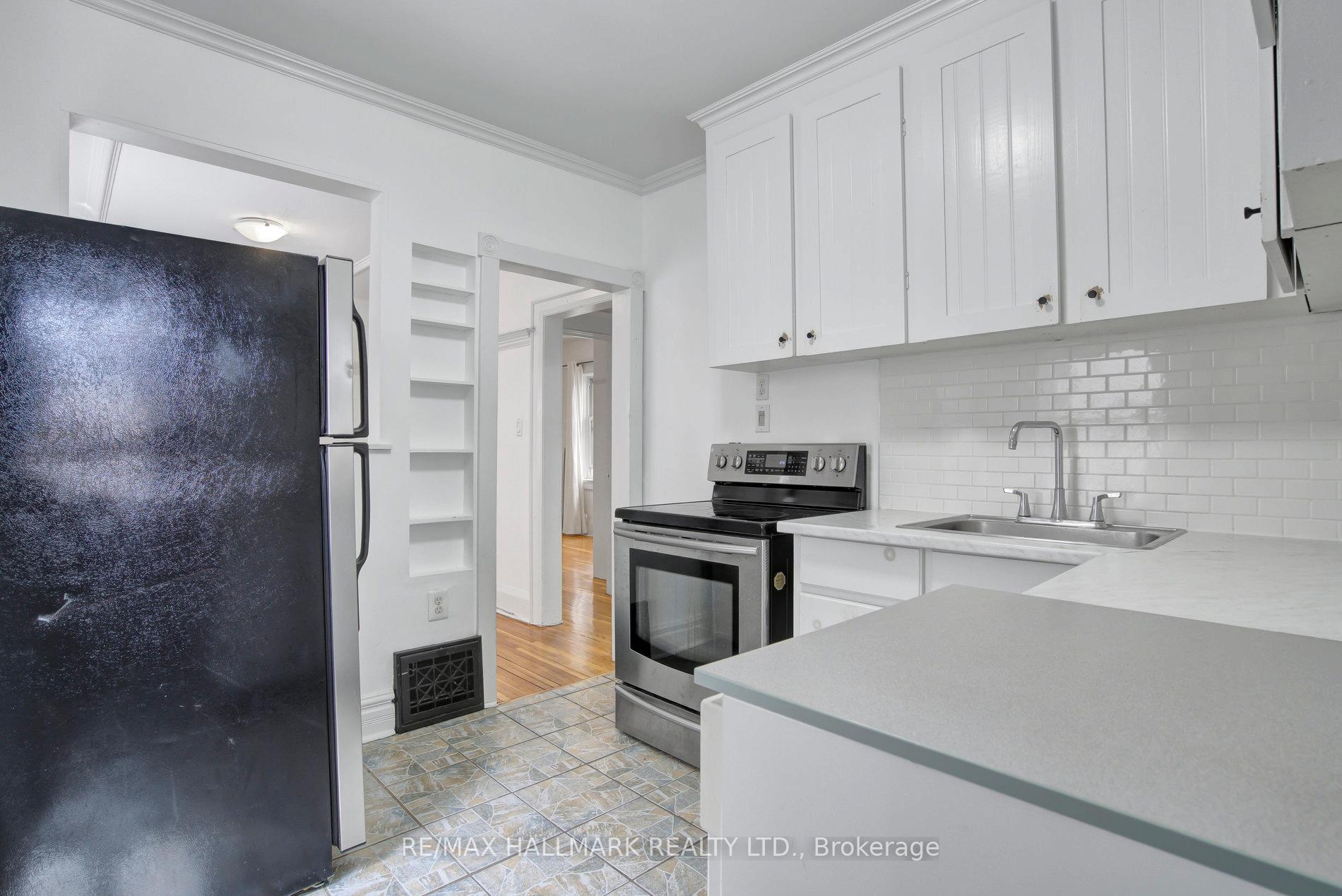 Photo 7 of 9 Costain Avenue, Toronto, East End-Danforth — HOMEH