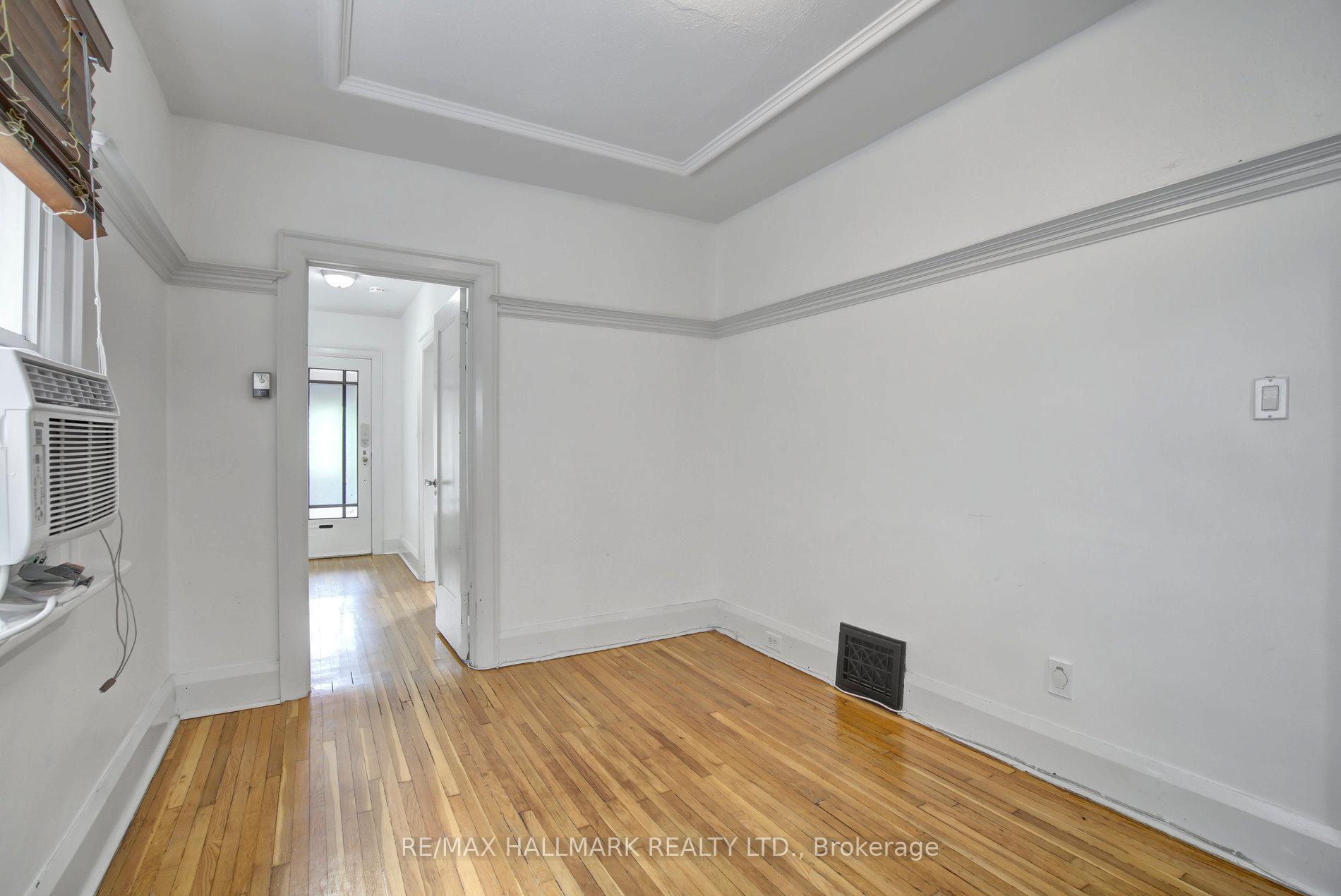 Photo 10 of 9 Costain Avenue, Toronto, East End-Danforth — HOMEH