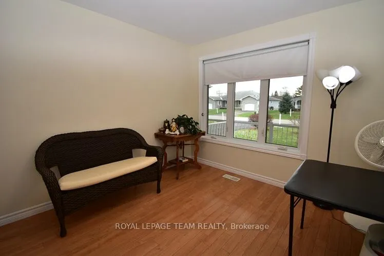 Photo 13 of 5516 Meadowbrook Drive, South Dundas, Iroquois — HOMEH