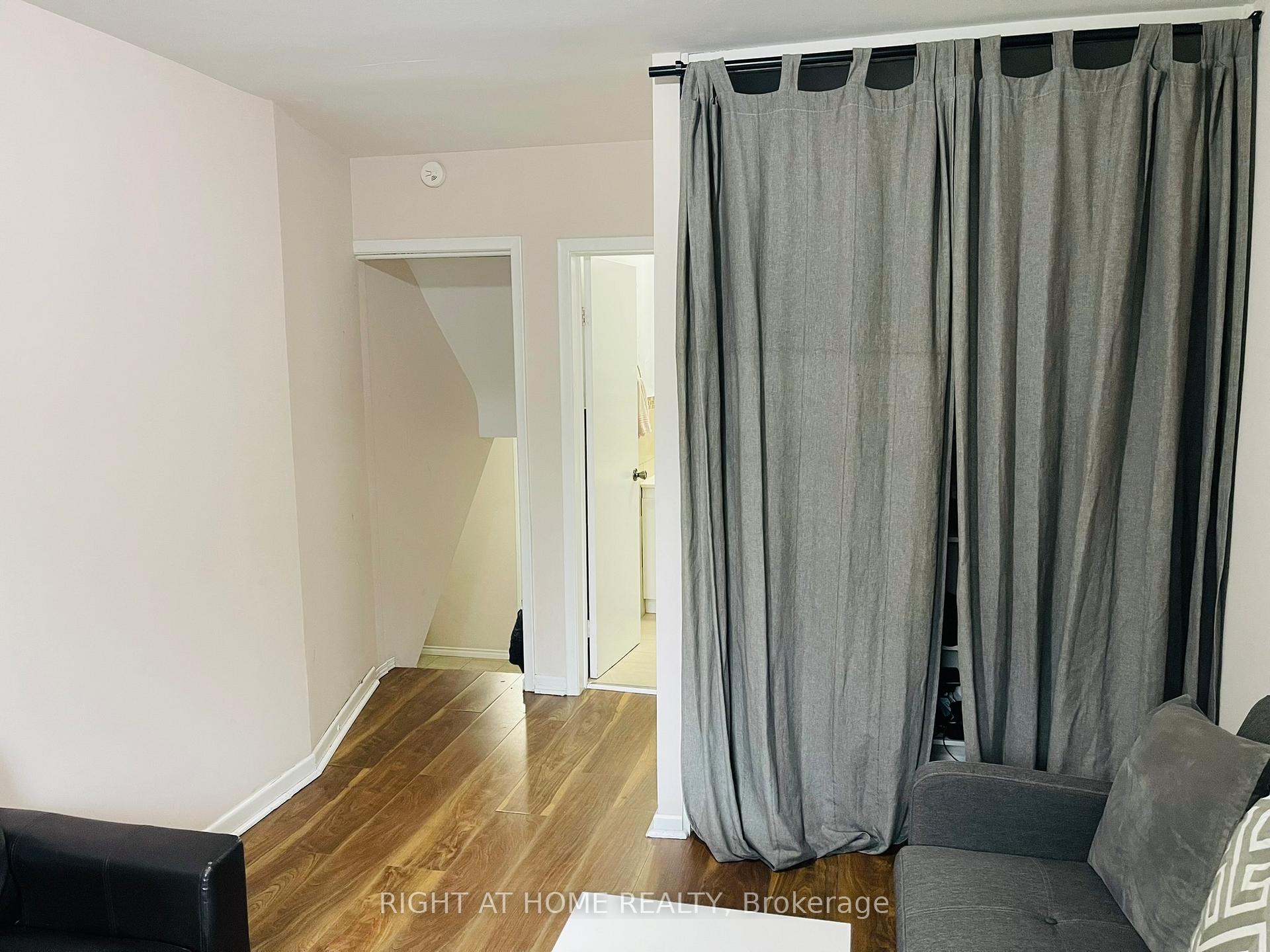 Photo 6 of Unit Lower, 24 Crewe Avenue, Toronto, Woodbine-Lumsden — HOMEH