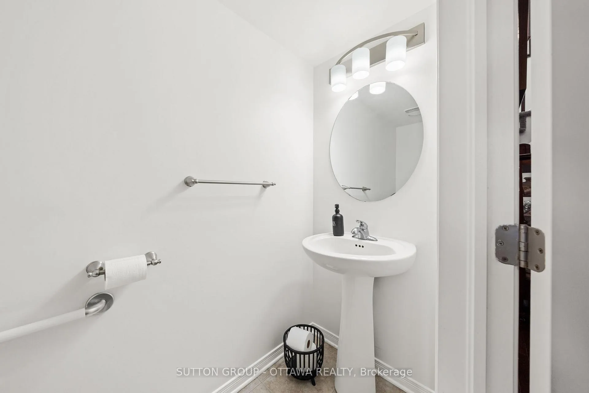 Photo 17 of 225 Vision Street, Ottawa, Riverside South/Gloucester Glen — HOMEH