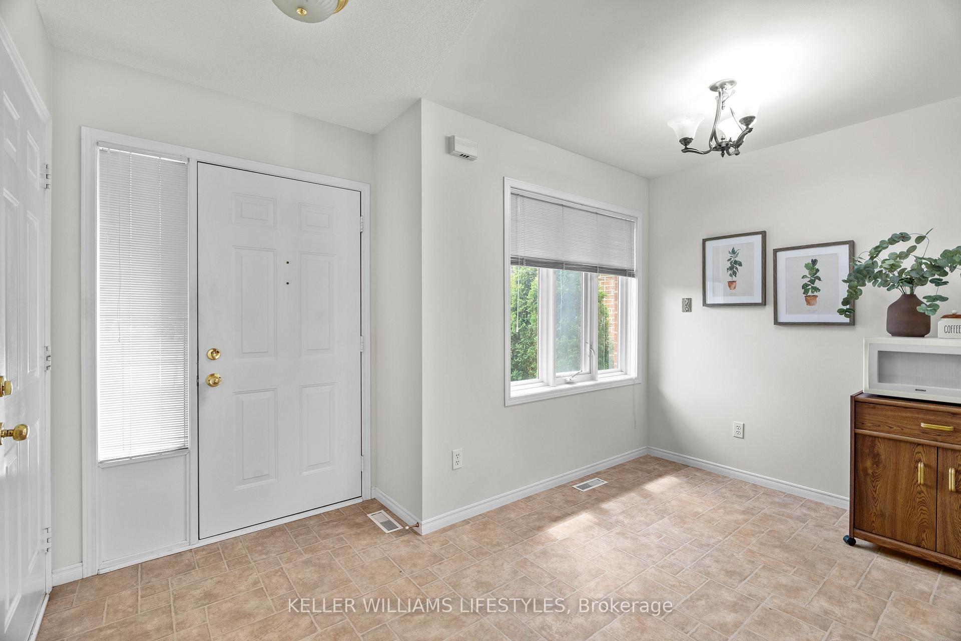 Photo 14 of 45 Hickory Boulevard W, Strathroy-Caradoc, SE — HOMEH