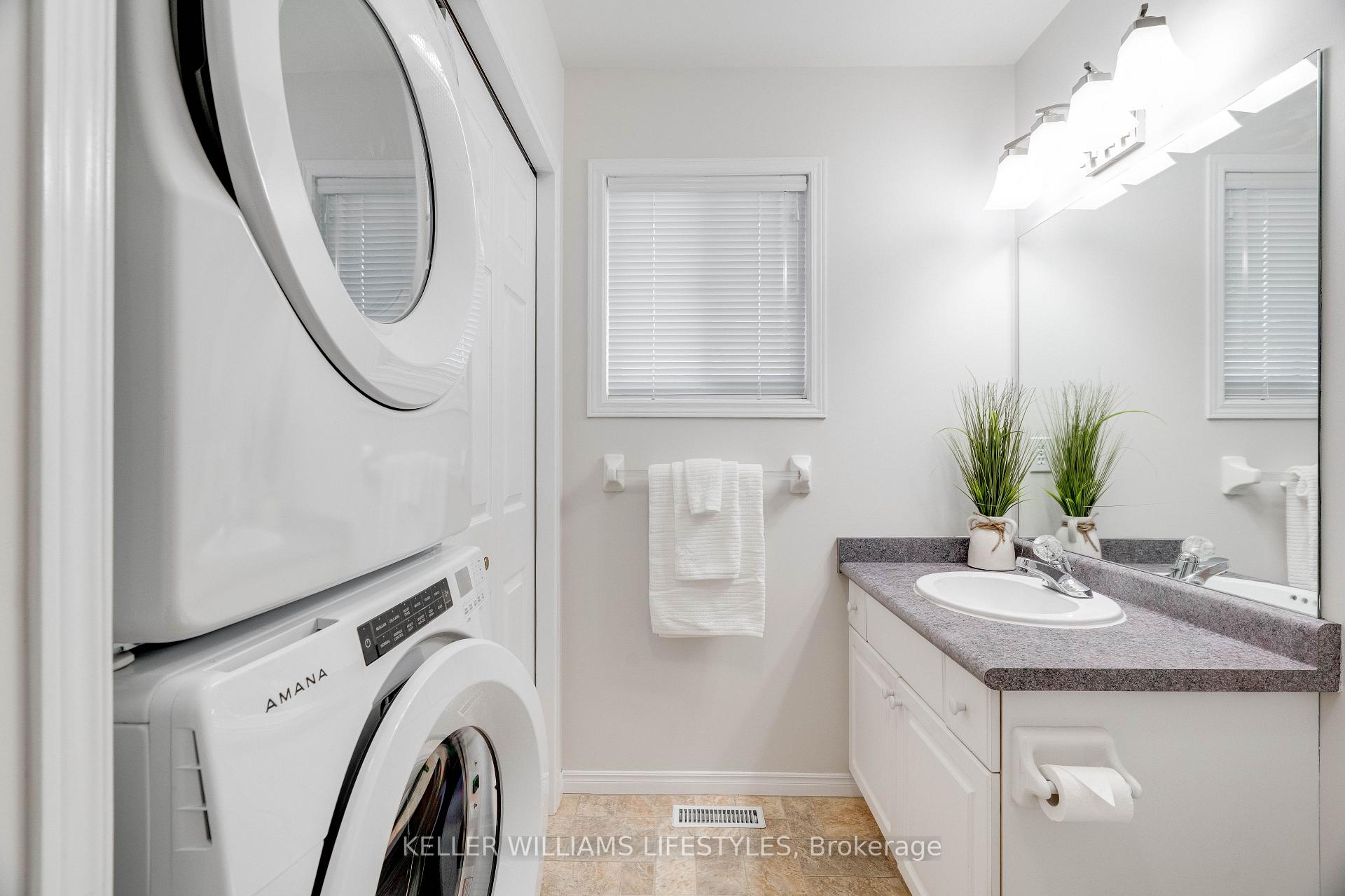Photo 28 of 45 Hickory Boulevard W, Strathroy-Caradoc, SE — HOMEH