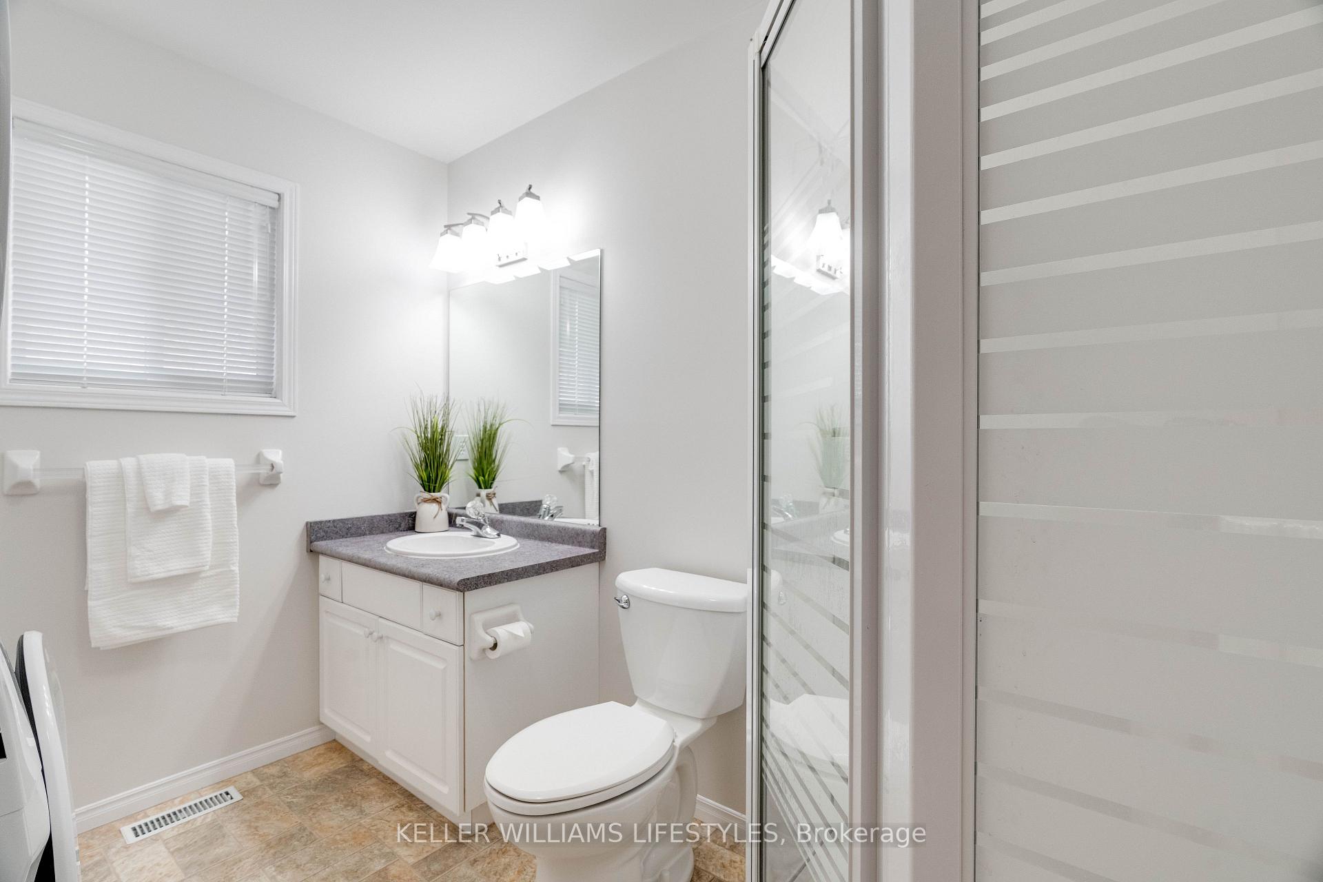 Photo 29 of 45 Hickory Boulevard W, Strathroy-Caradoc, SE — HOMEH