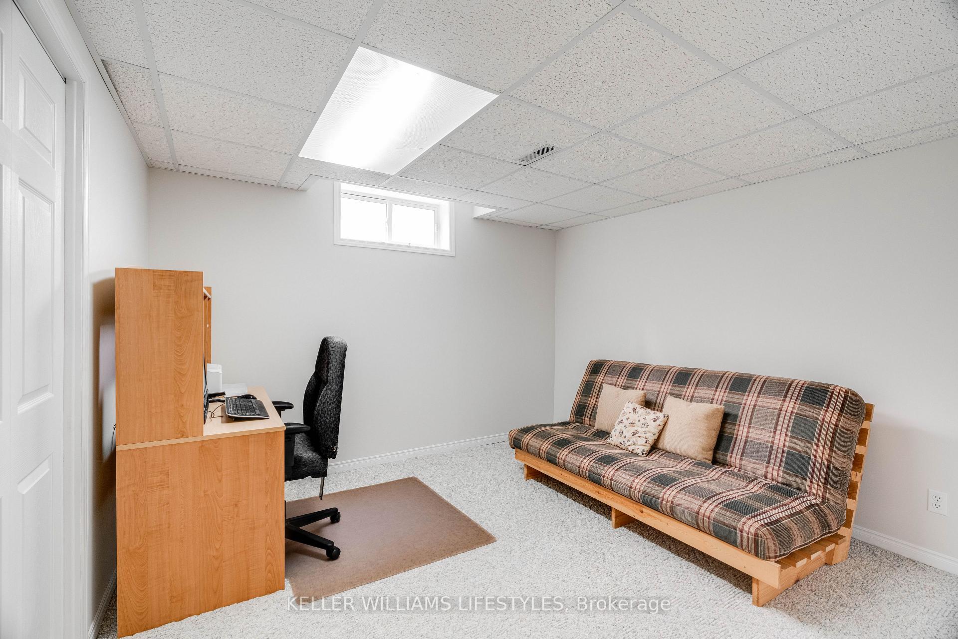 Photo 32 of 45 Hickory Boulevard W, Strathroy-Caradoc, SE — HOMEH