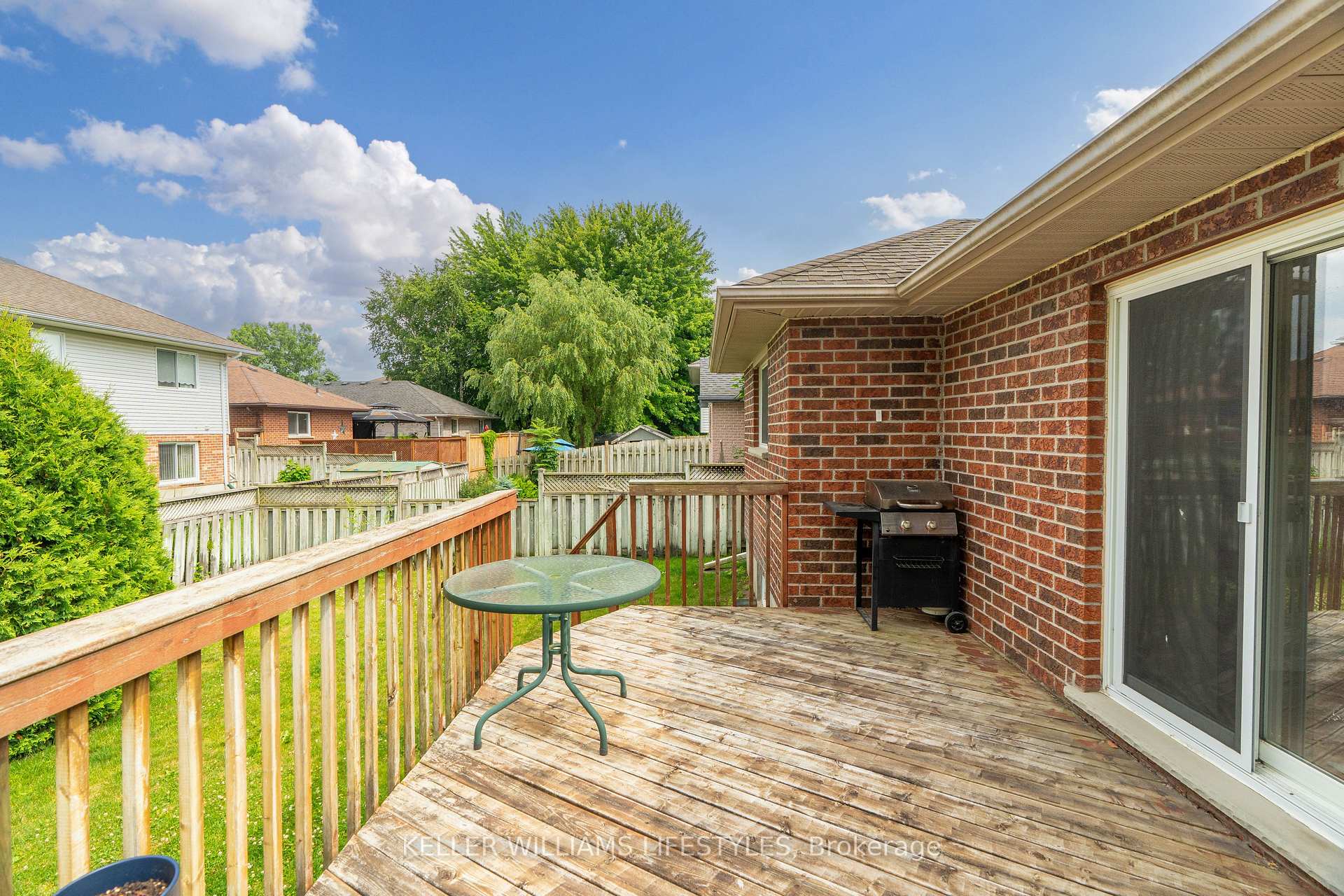 Photo 38 of 45 Hickory Boulevard W, Strathroy-Caradoc, SE — HOMEH