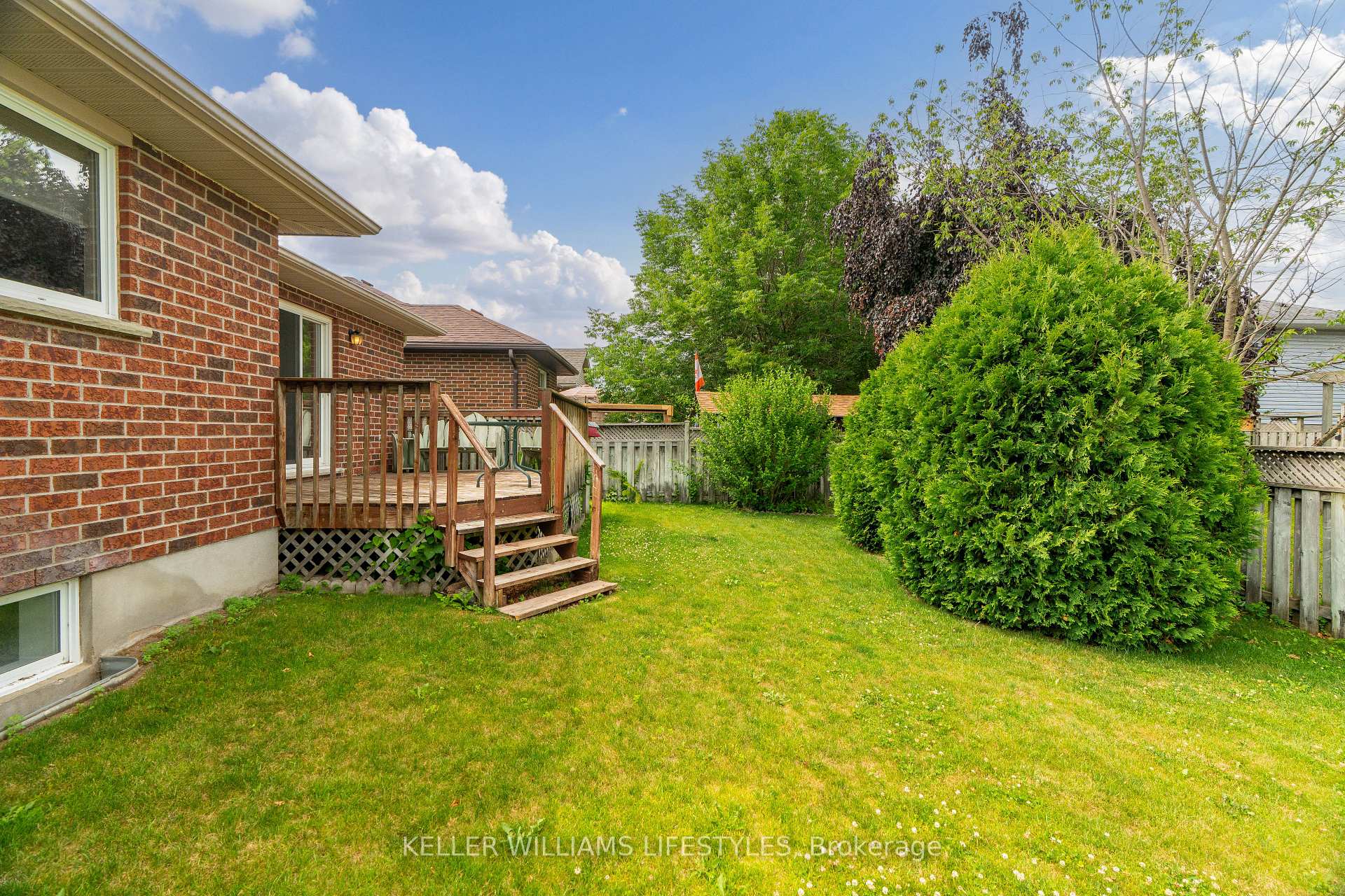 Photo 40 of 45 Hickory Boulevard W, Strathroy-Caradoc, SE — HOMEH