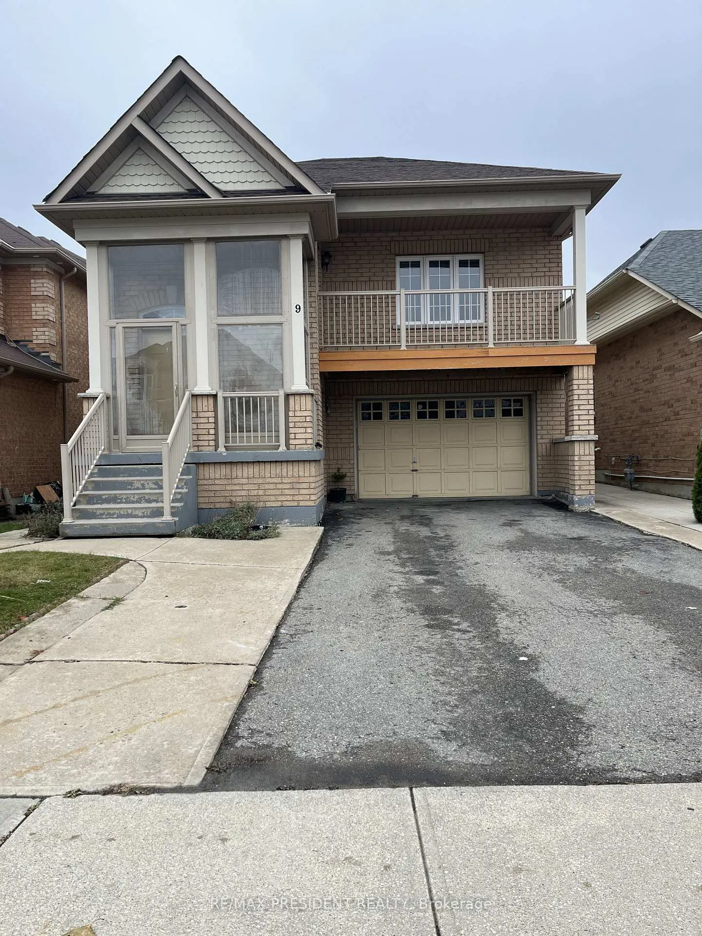 Photo 1 of 9 Denim Drive, Brampton, Bram East — HOMEH