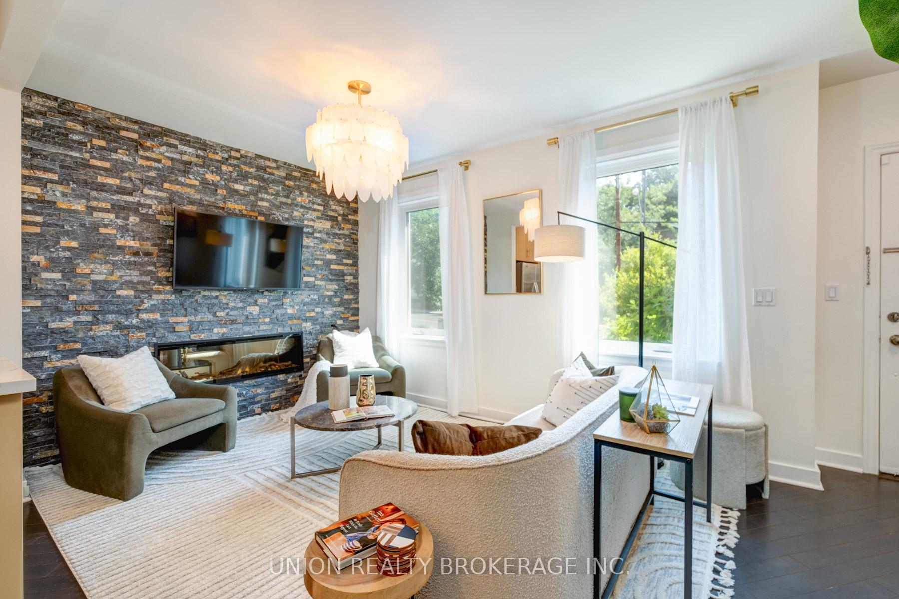 Photo 4 of 412 Coxwell Avenue, Toronto, Greenwood-Coxwell — HOMEH