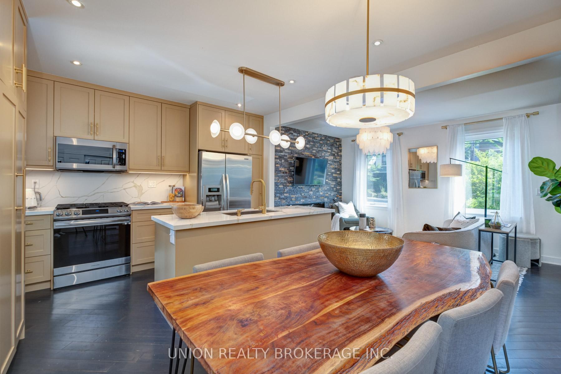 Photo 9 of 412 Coxwell Avenue, Toronto, Greenwood-Coxwell — HOMEH