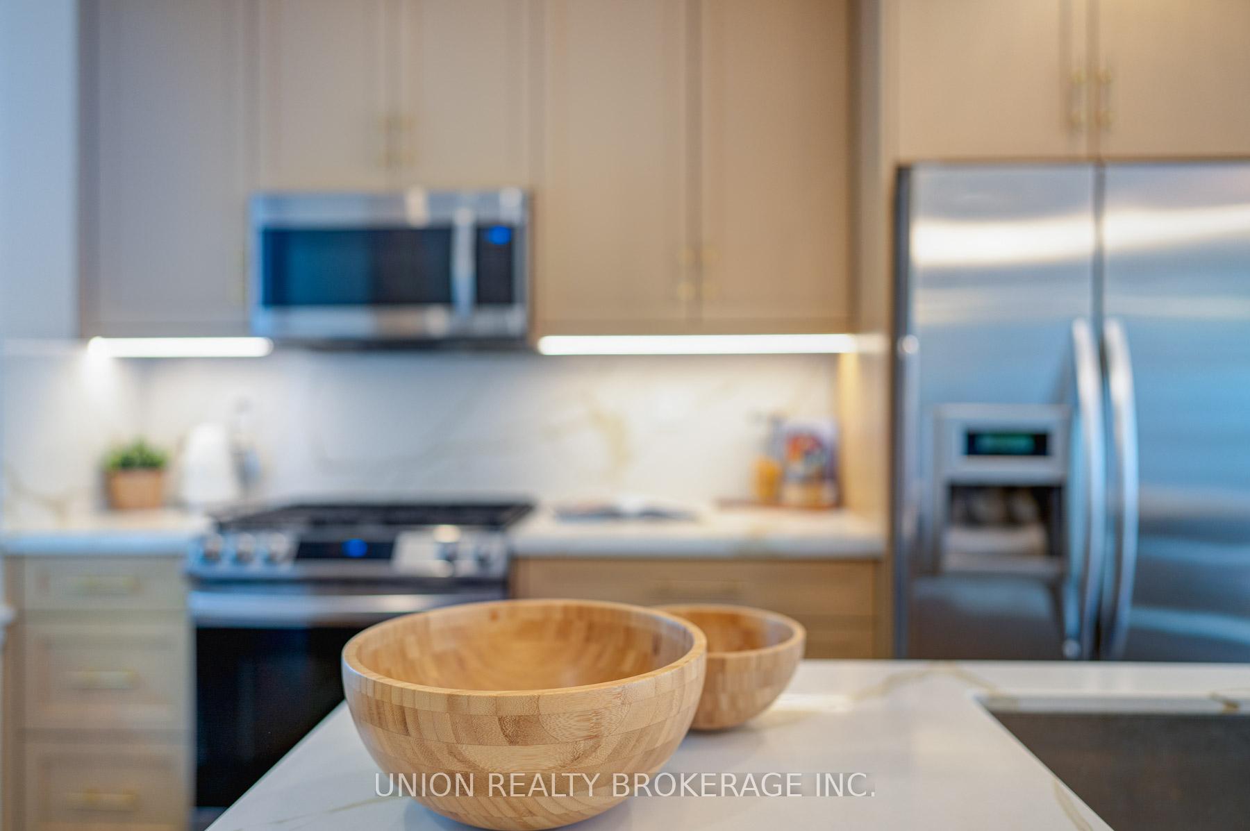 Photo 11 of 412 Coxwell Avenue, Toronto, Greenwood-Coxwell — HOMEH