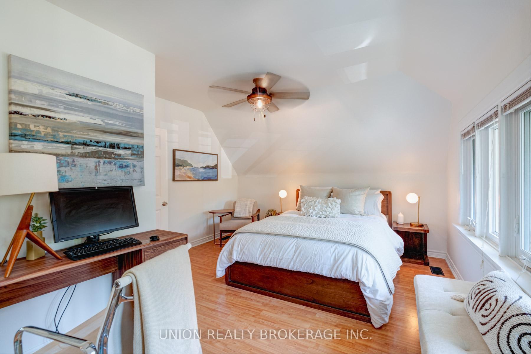 Photo 13 of 412 Coxwell Avenue, Toronto, Greenwood-Coxwell — HOMEH