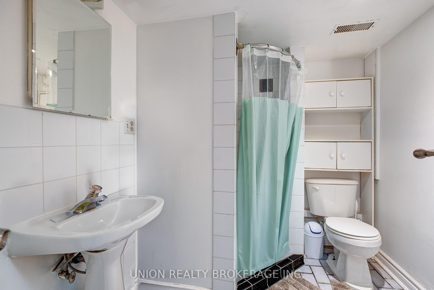 Photo 22 of 412 Coxwell Avenue, Toronto, Greenwood-Coxwell — HOMEH