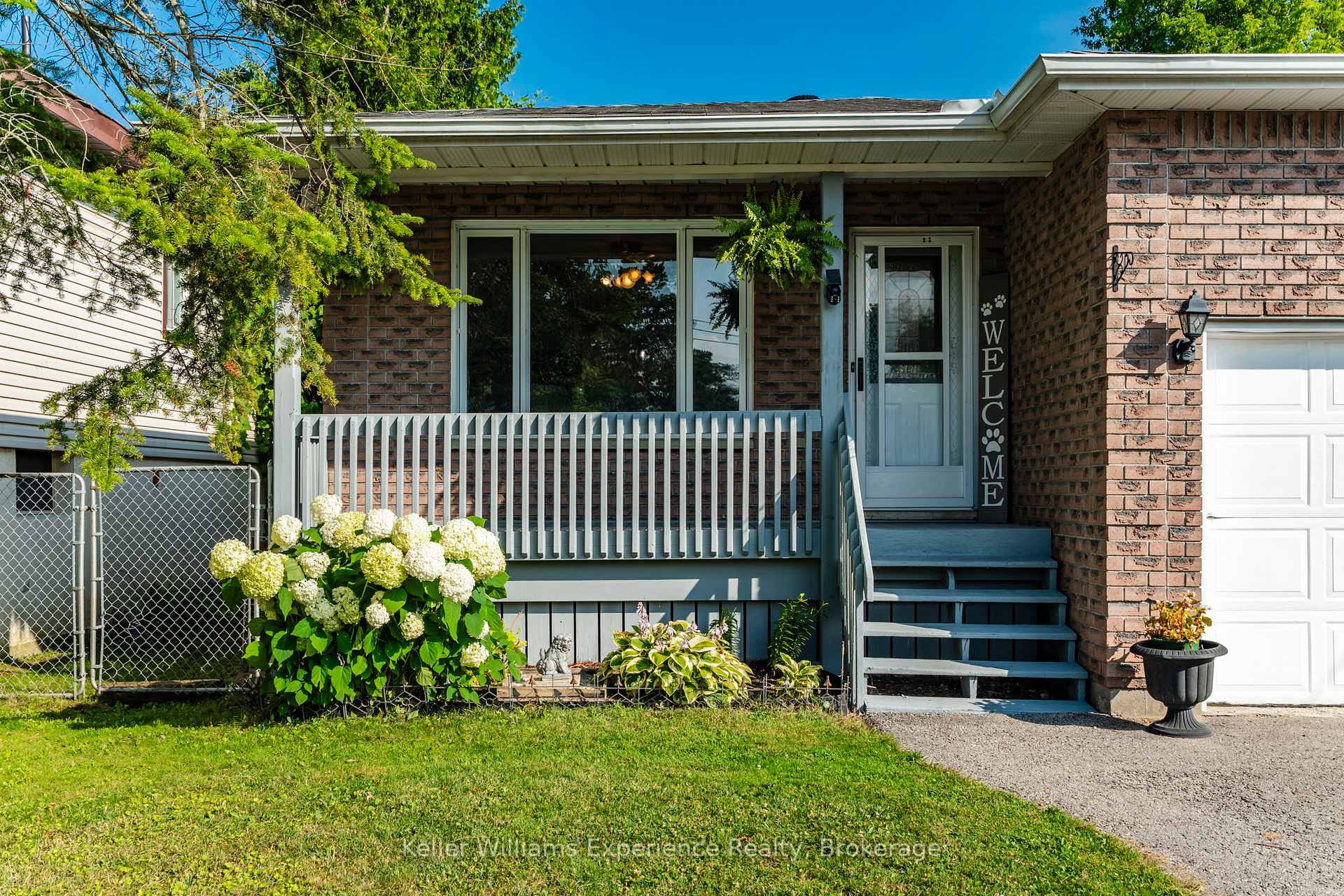 Photo 2 of 308 Assiniboia Street, Tay, Port McNicoll — HOMEH