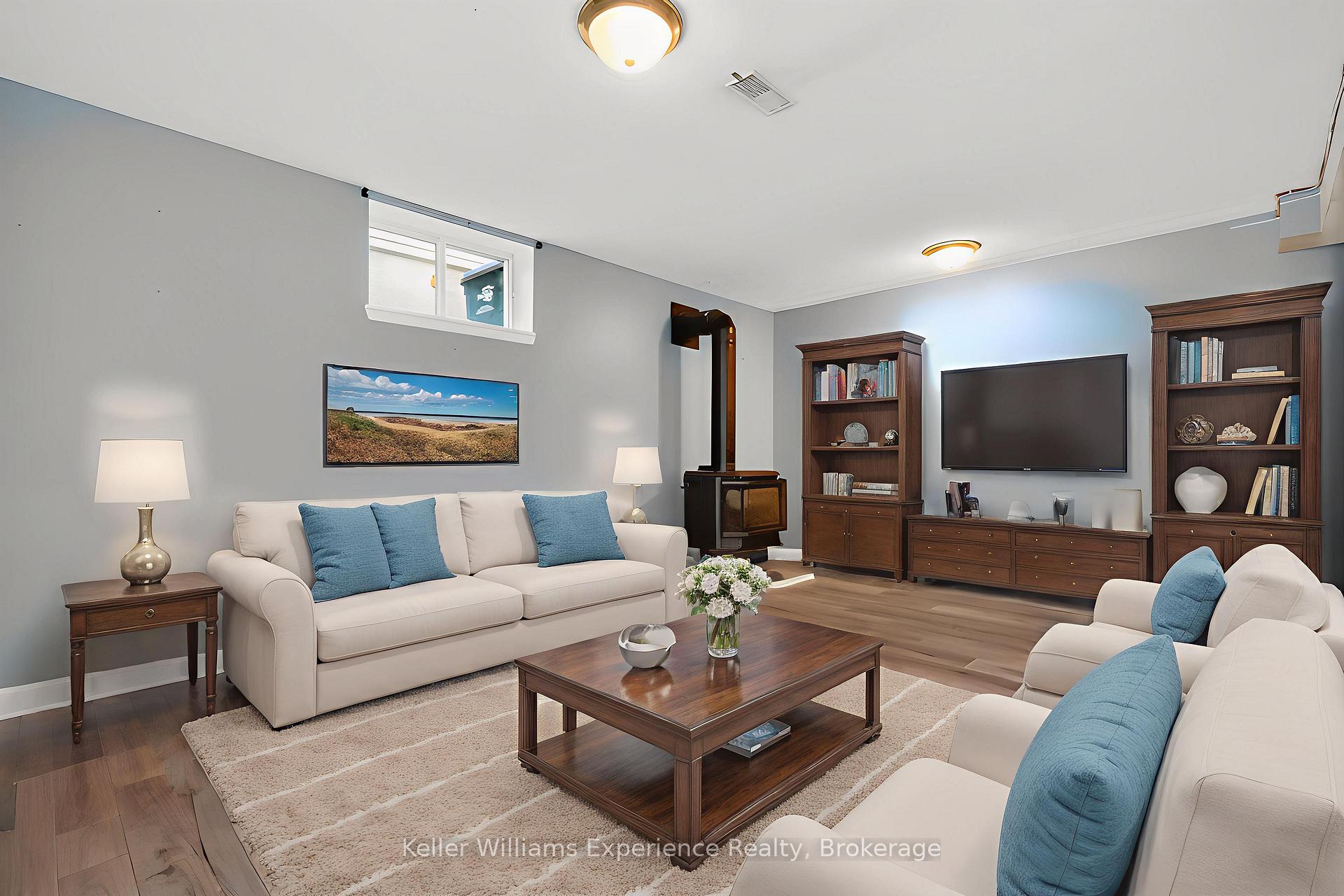 Photo 23 of 308 Assiniboia Street, Tay, Port McNicoll — HOMEH