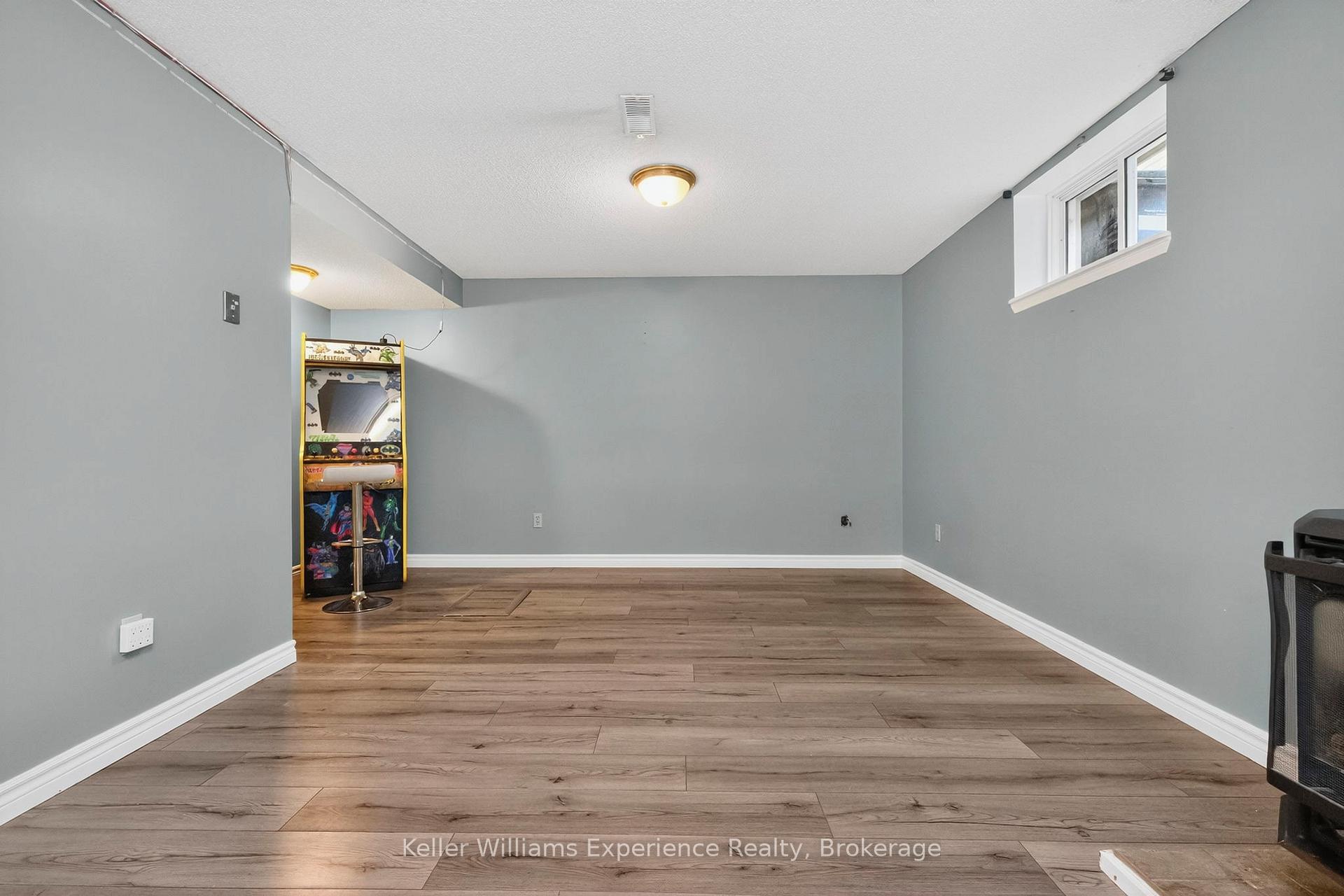 Photo 27 of 308 Assiniboia Street, Tay, Port McNicoll — HOMEH