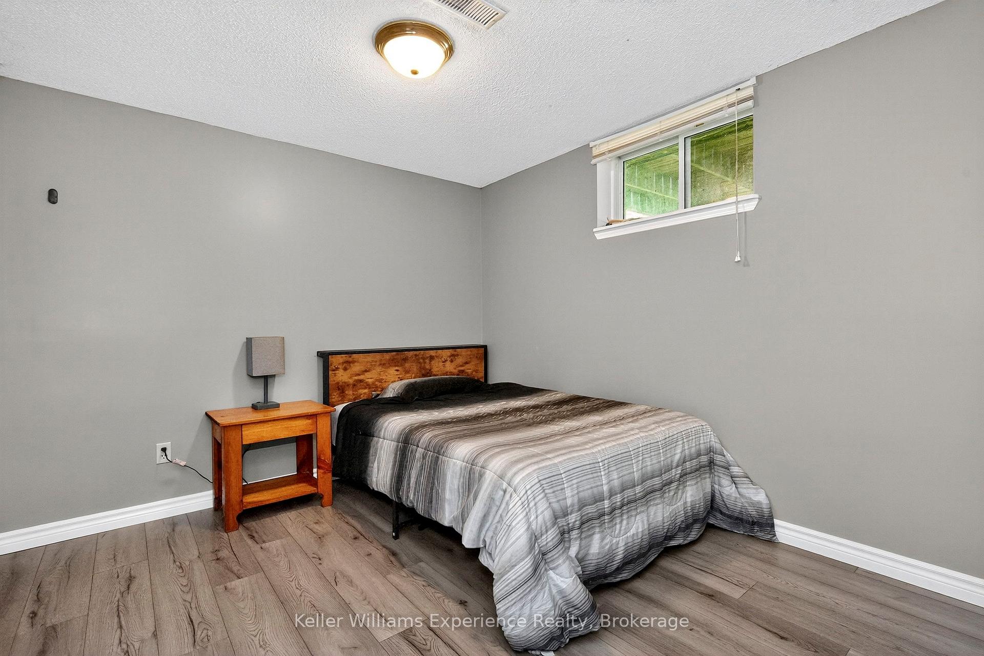 Photo 32 of 308 Assiniboia Street, Tay, Port McNicoll — HOMEH