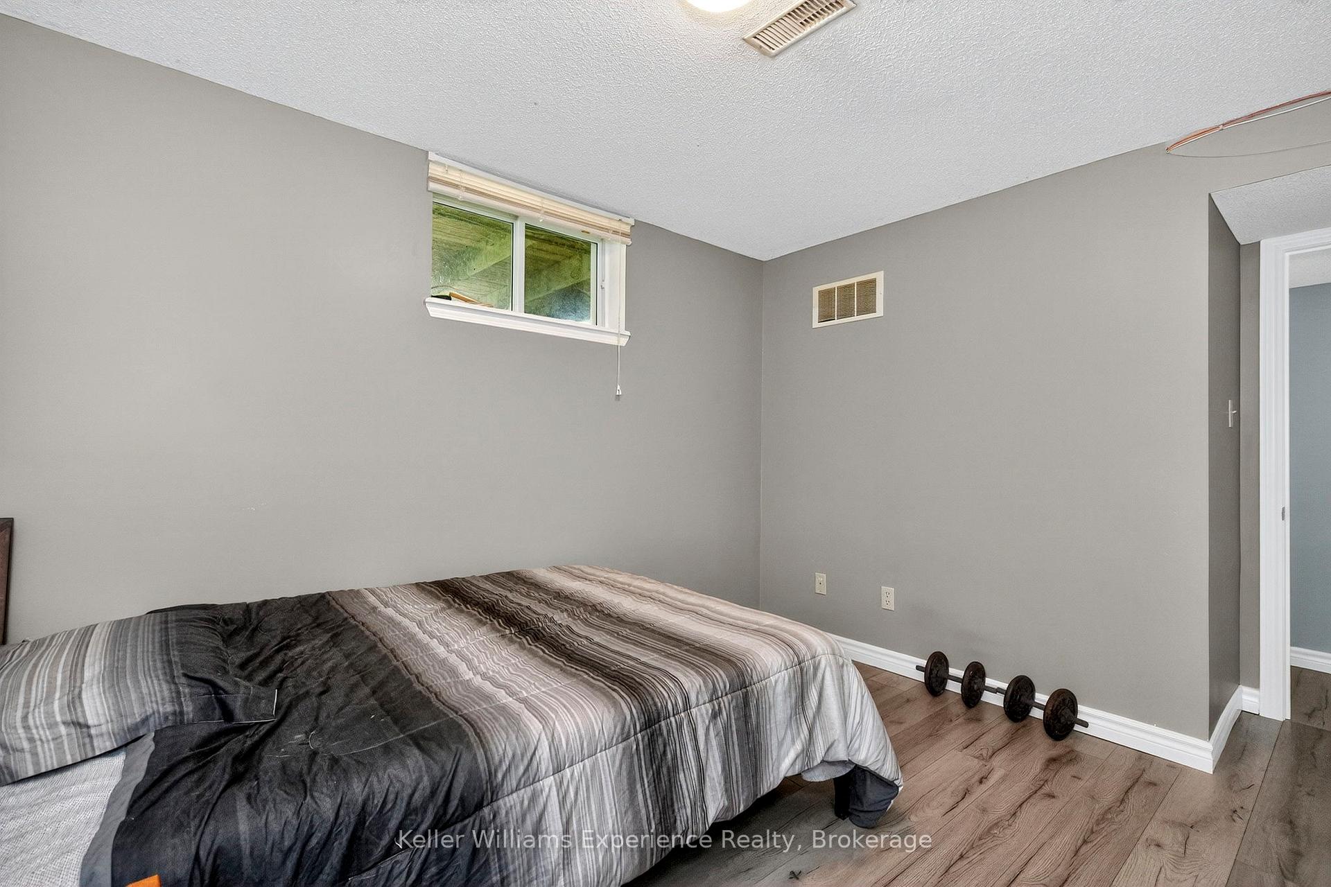 Photo 33 of 308 Assiniboia Street, Tay, Port McNicoll — HOMEH