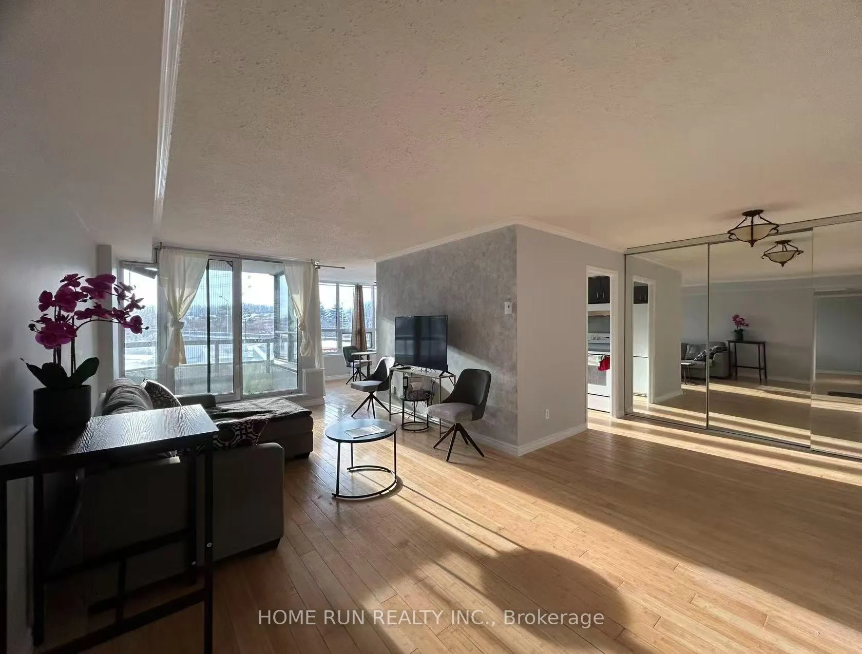 Photo 8 of Unit 207, 1500 Riverside Drive, Ottawa, Riverview Park — HOMEH
