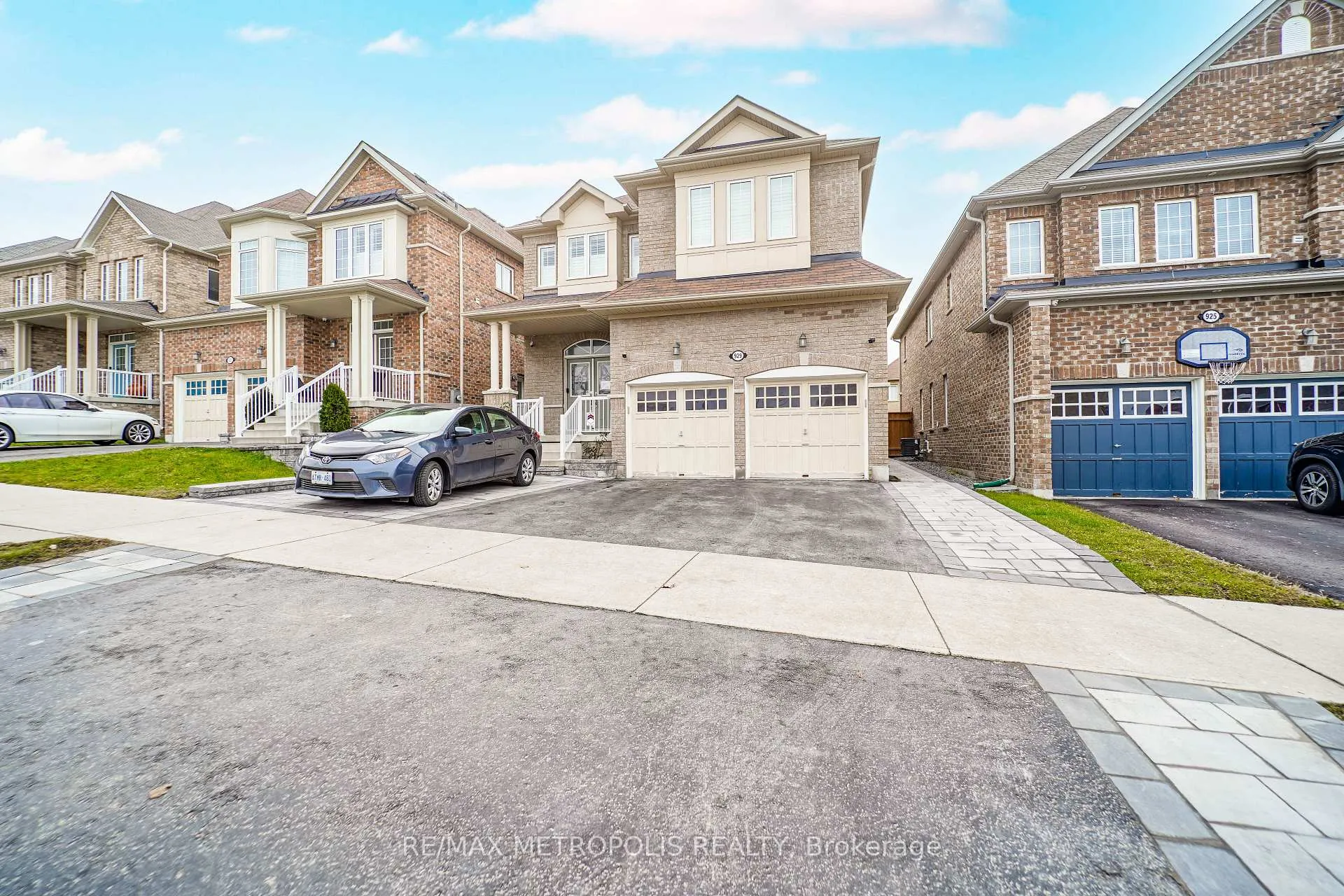 Photo 2 of Unit BSMT, 929 Greenhill Avenue, Oshawa, Taunton — HOMEH