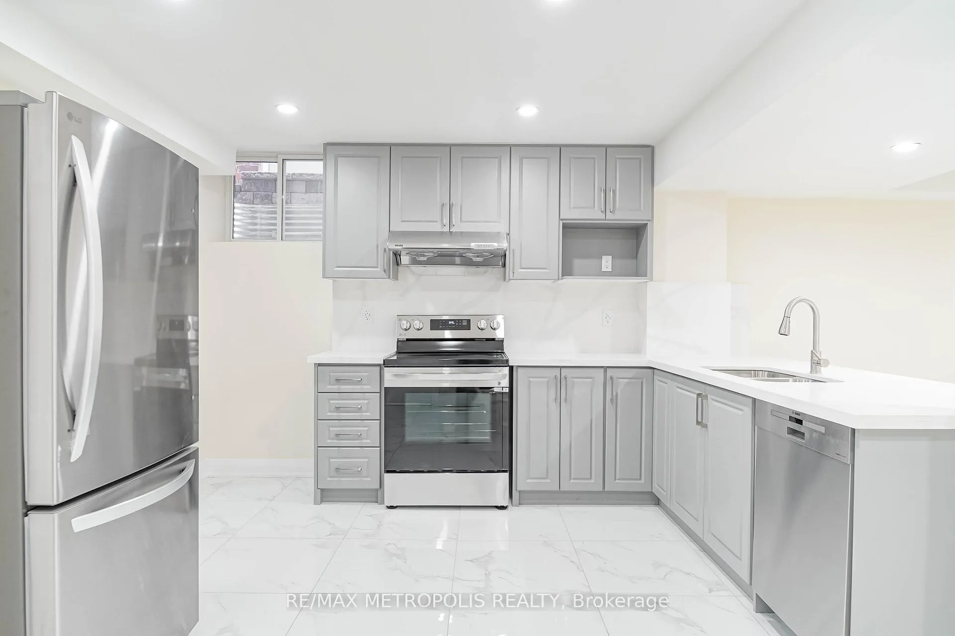 Photo 11 of Unit BSMT, 929 Greenhill Avenue, Oshawa, Taunton — HOMEH