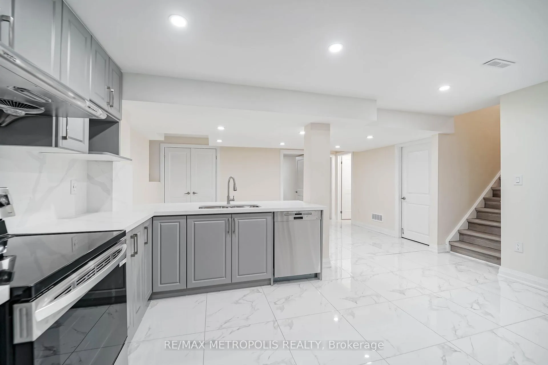 Photo 12 of Unit BSMT, 929 Greenhill Avenue, Oshawa, Taunton — HOMEH