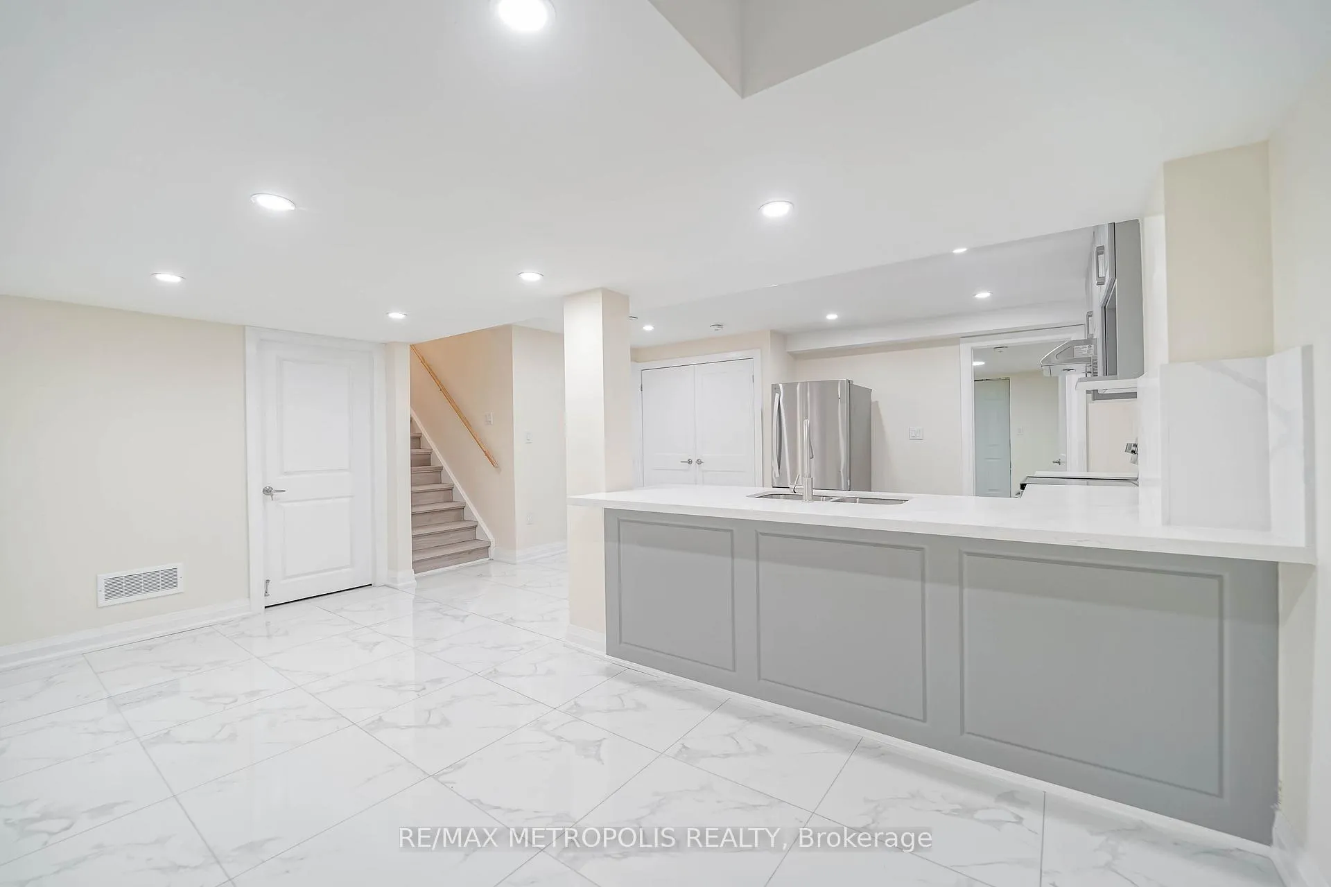 Photo 13 of Unit BSMT, 929 Greenhill Avenue, Oshawa, Taunton — HOMEH