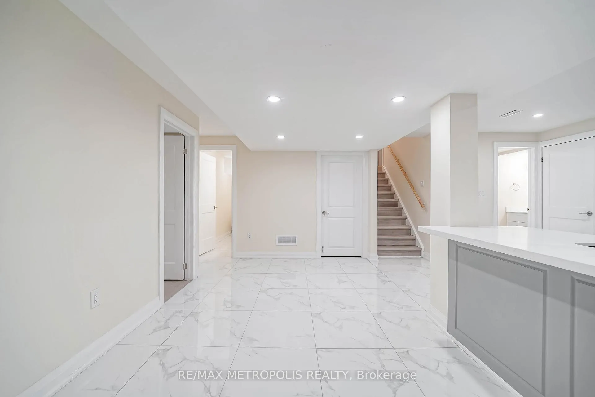 Photo 22 of Unit BSMT, 929 Greenhill Avenue, Oshawa, Taunton — HOMEH