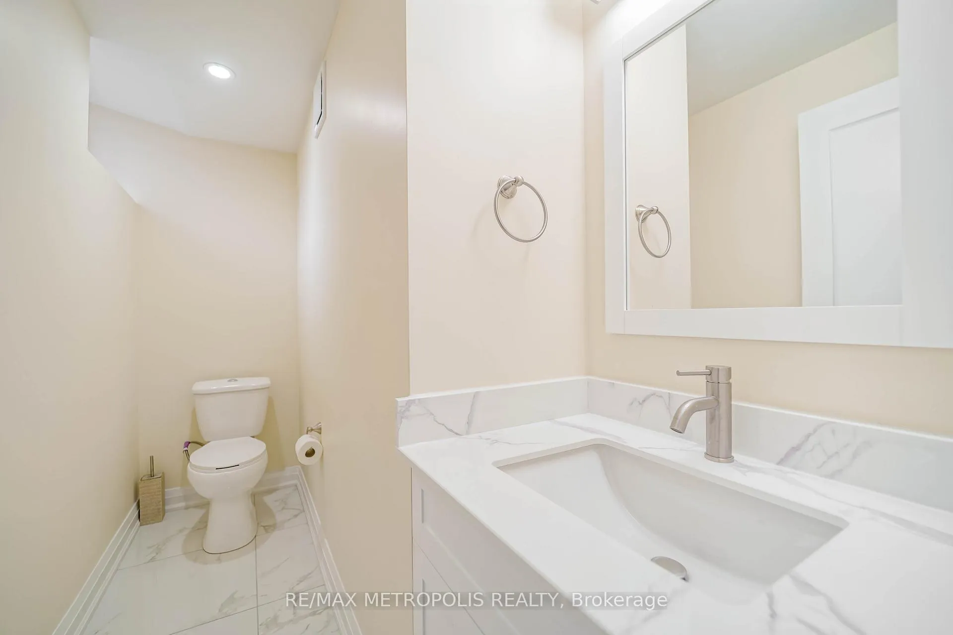 Photo 23 of Unit BSMT, 929 Greenhill Avenue, Oshawa, Taunton — HOMEH