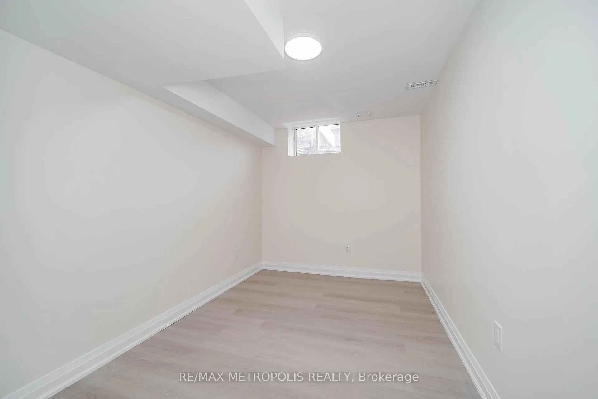 Photo 27 of Unit BSMT, 929 Greenhill Avenue, Oshawa, Taunton — HOMEH